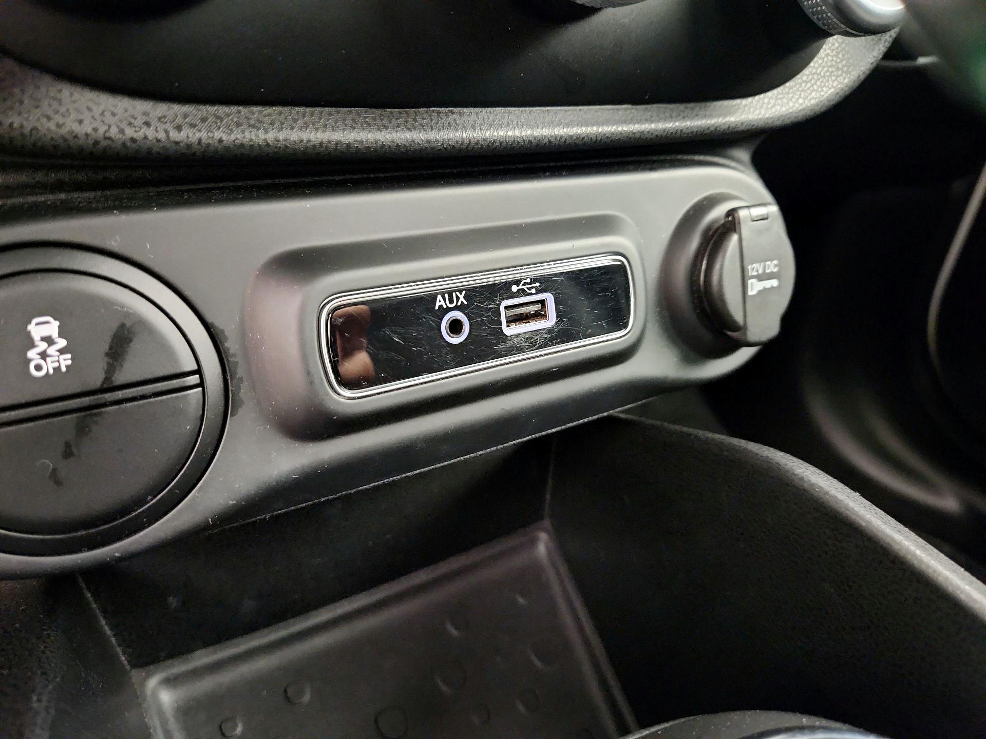 Thumbnail: 2018 Fiat 500L - 18