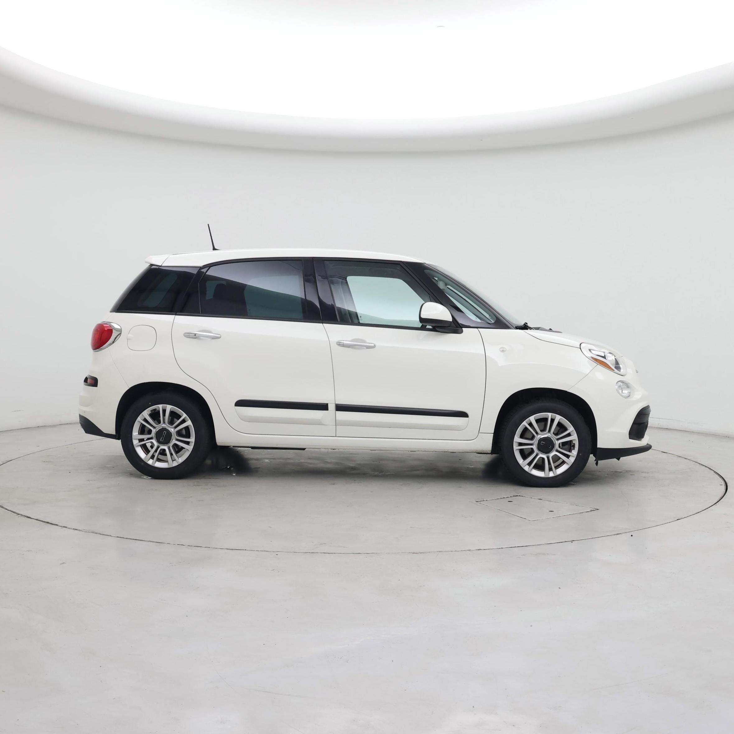 Thumbnail: 2018 Fiat 500L - 7