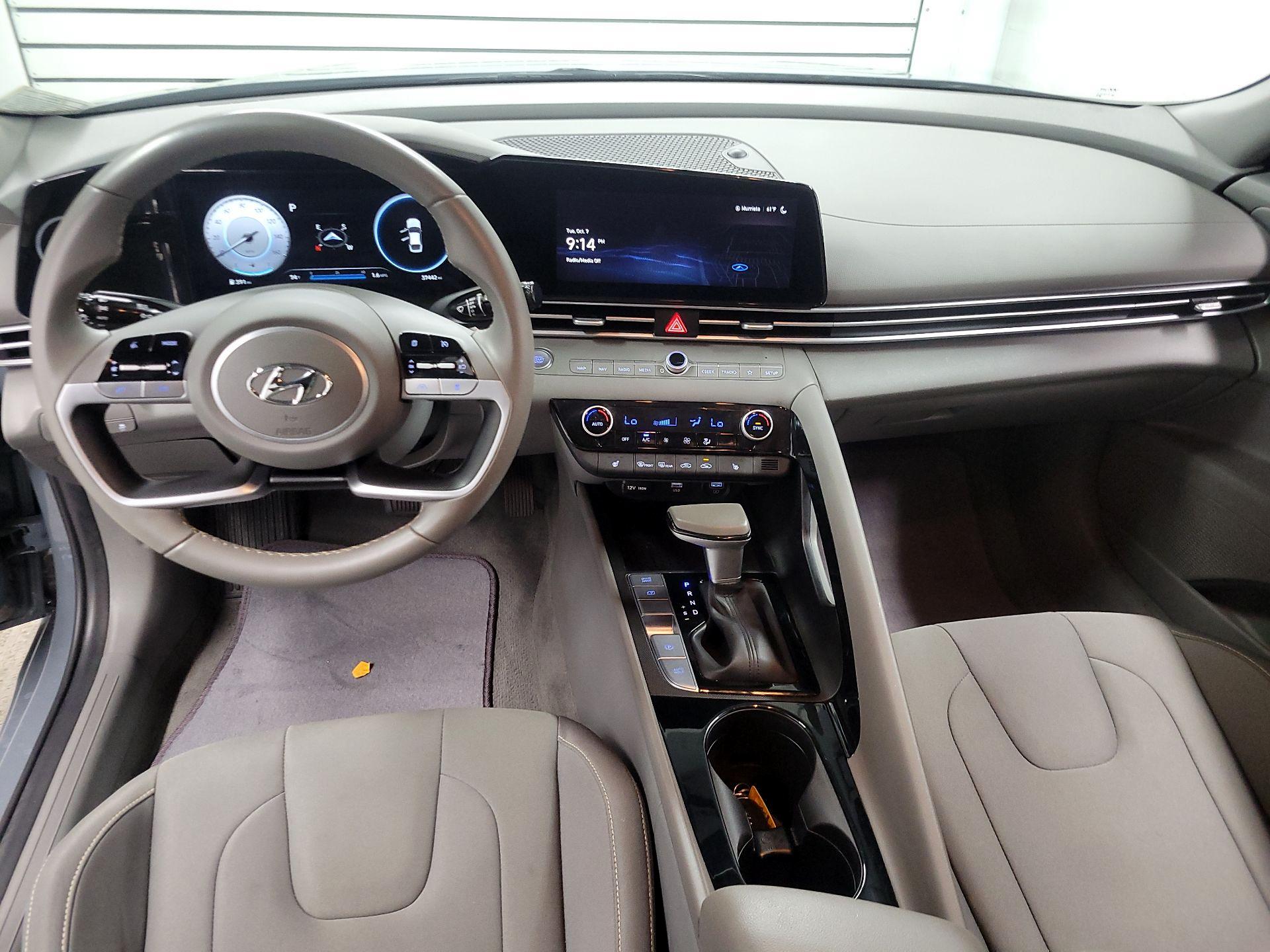 Thumbnail: 2023 Hyundai Elantra - 9