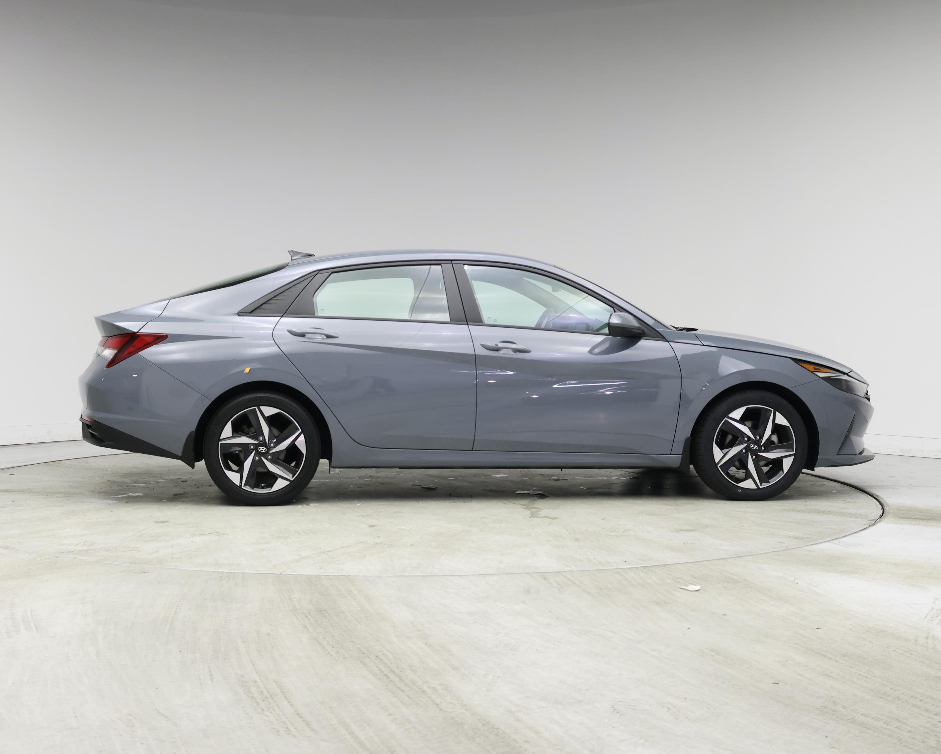 Thumbnail: 2023 Hyundai Elantra - 7