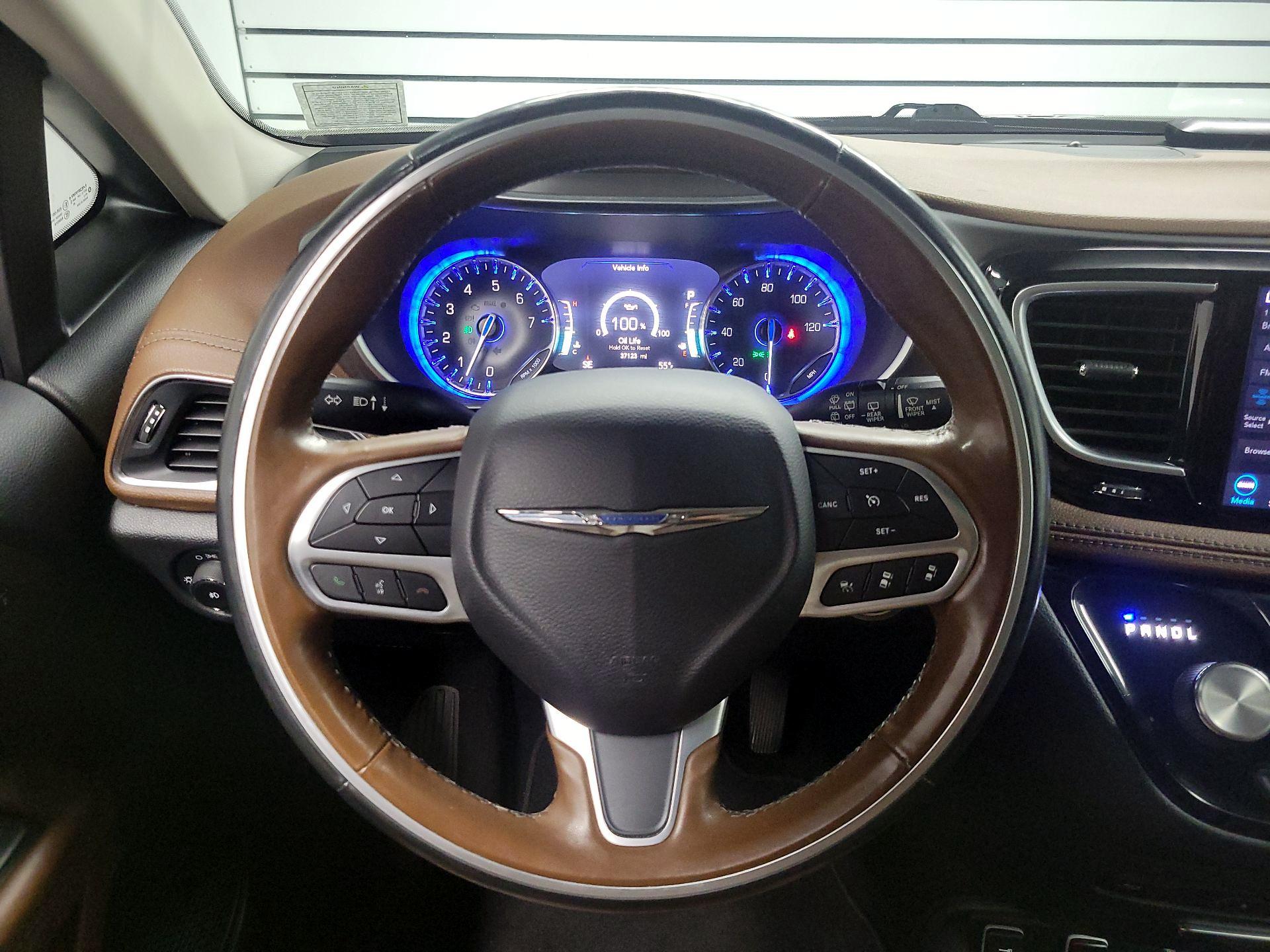 Thumbnail: 2019 Chrysler Pacifica - 10