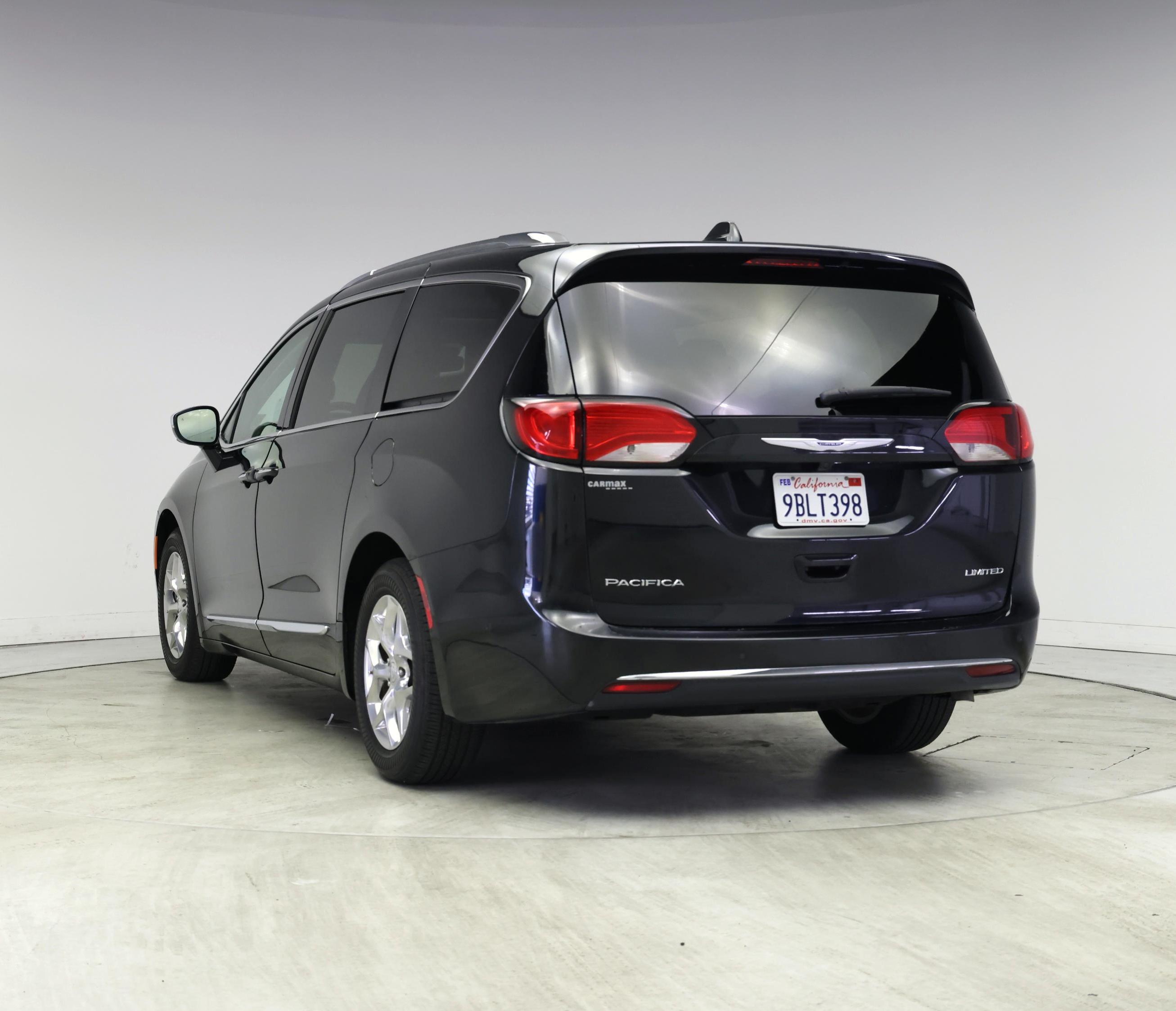 Thumbnail: 2019 Chrysler Pacifica - 2