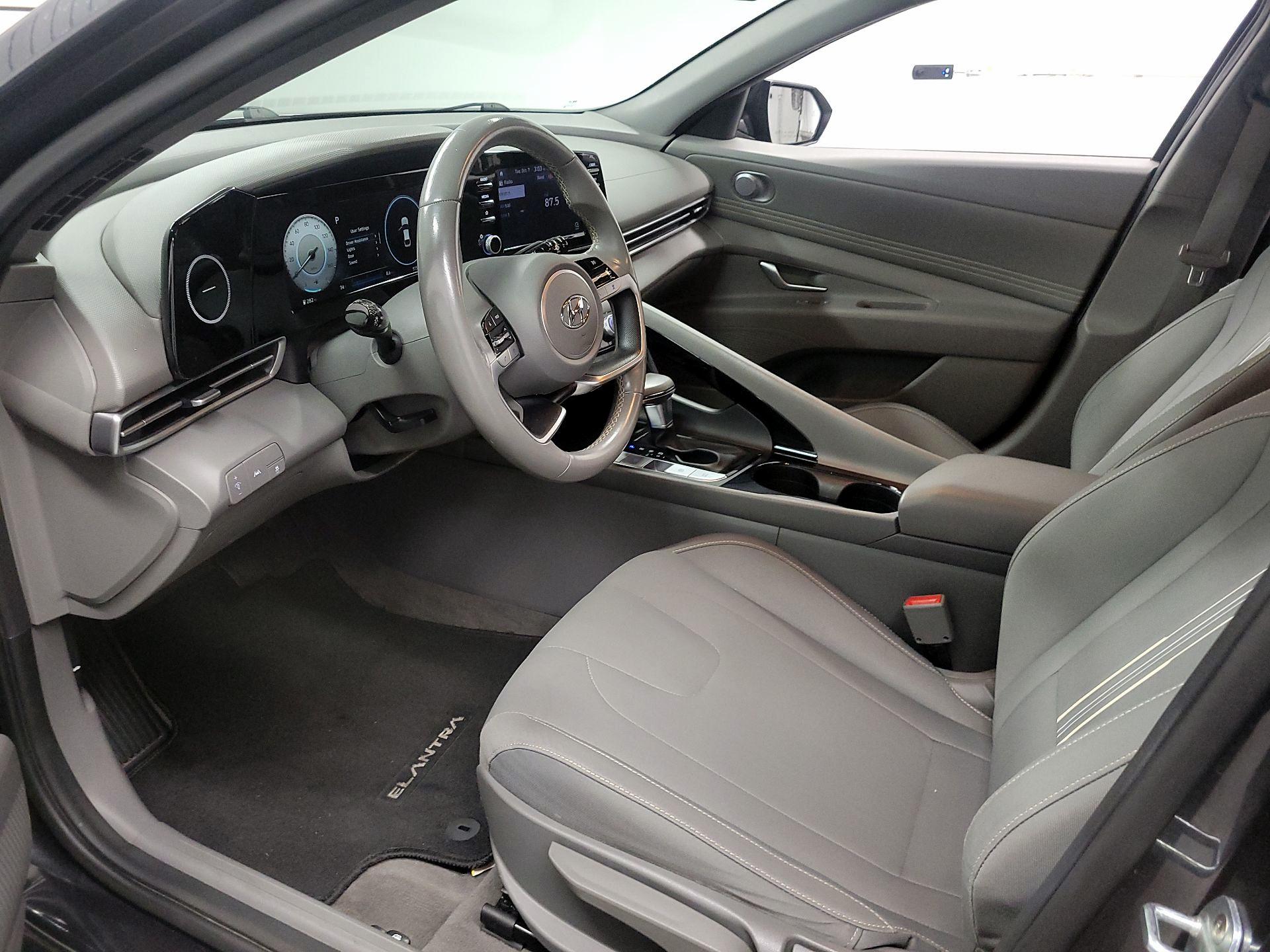 Thumbnail: 2021 Hyundai Elantra - 11