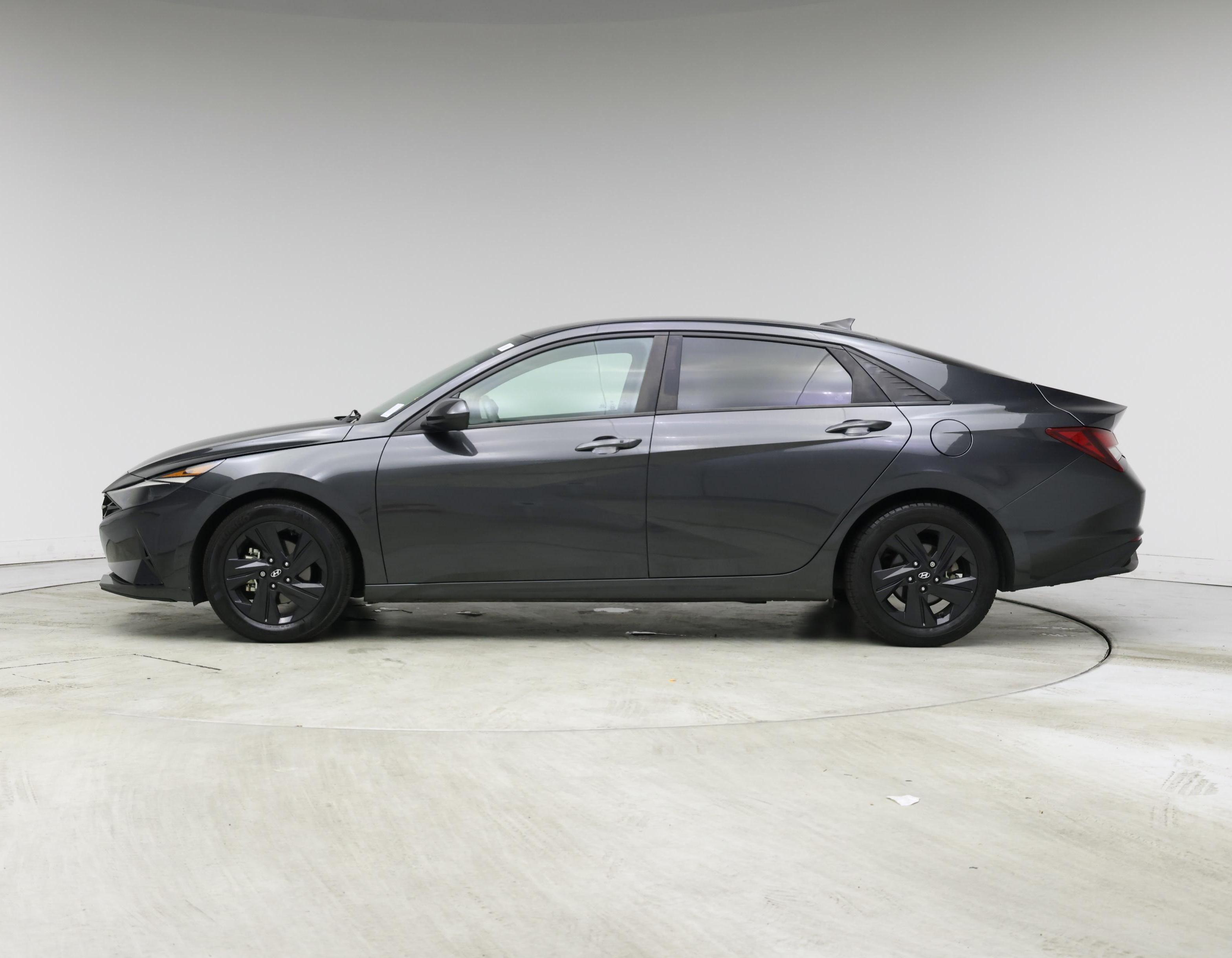 Thumbnail: 2021 Hyundai Elantra - 3
