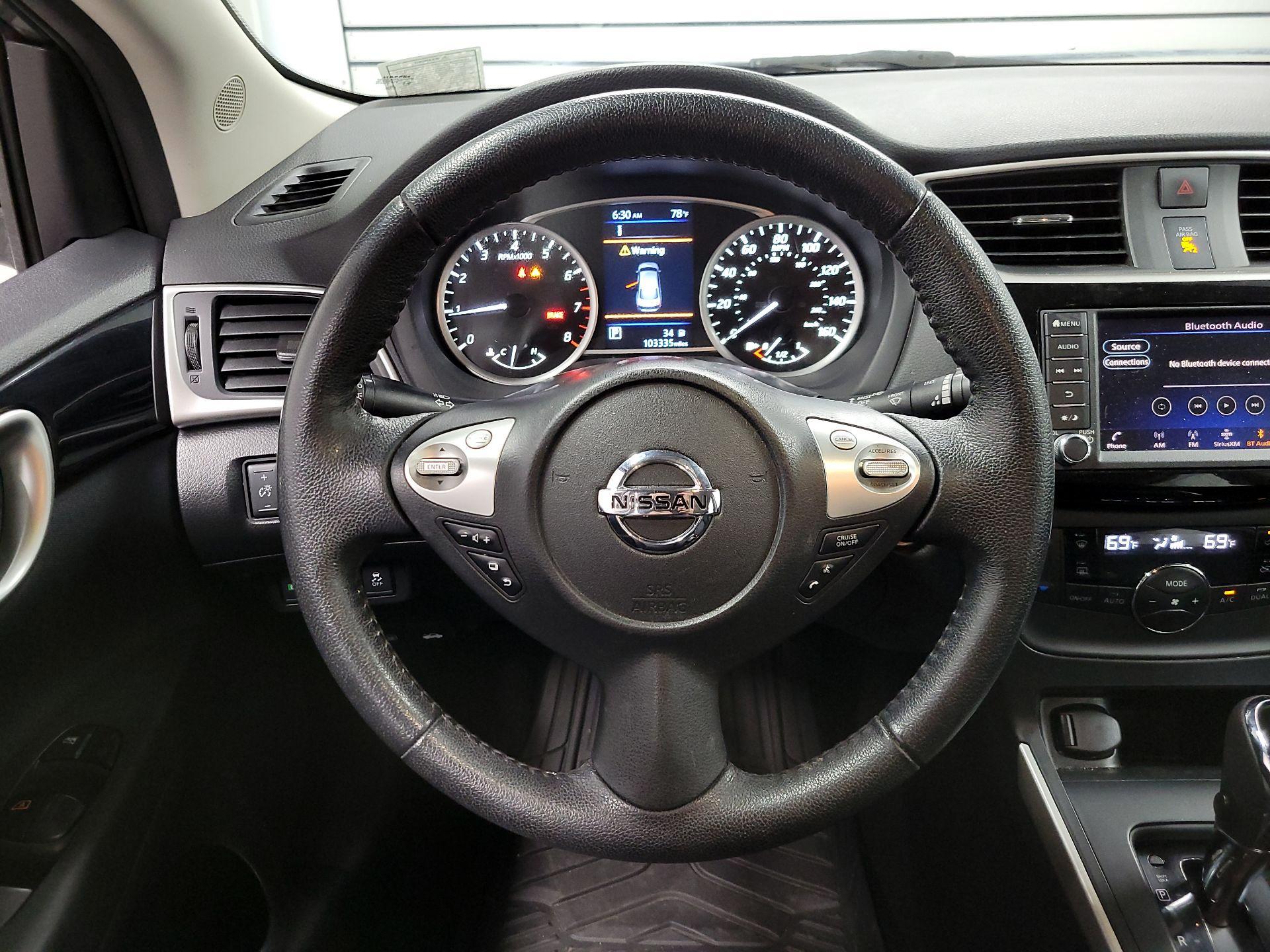 Thumbnail: 2019 Nissan Sentra - 10
