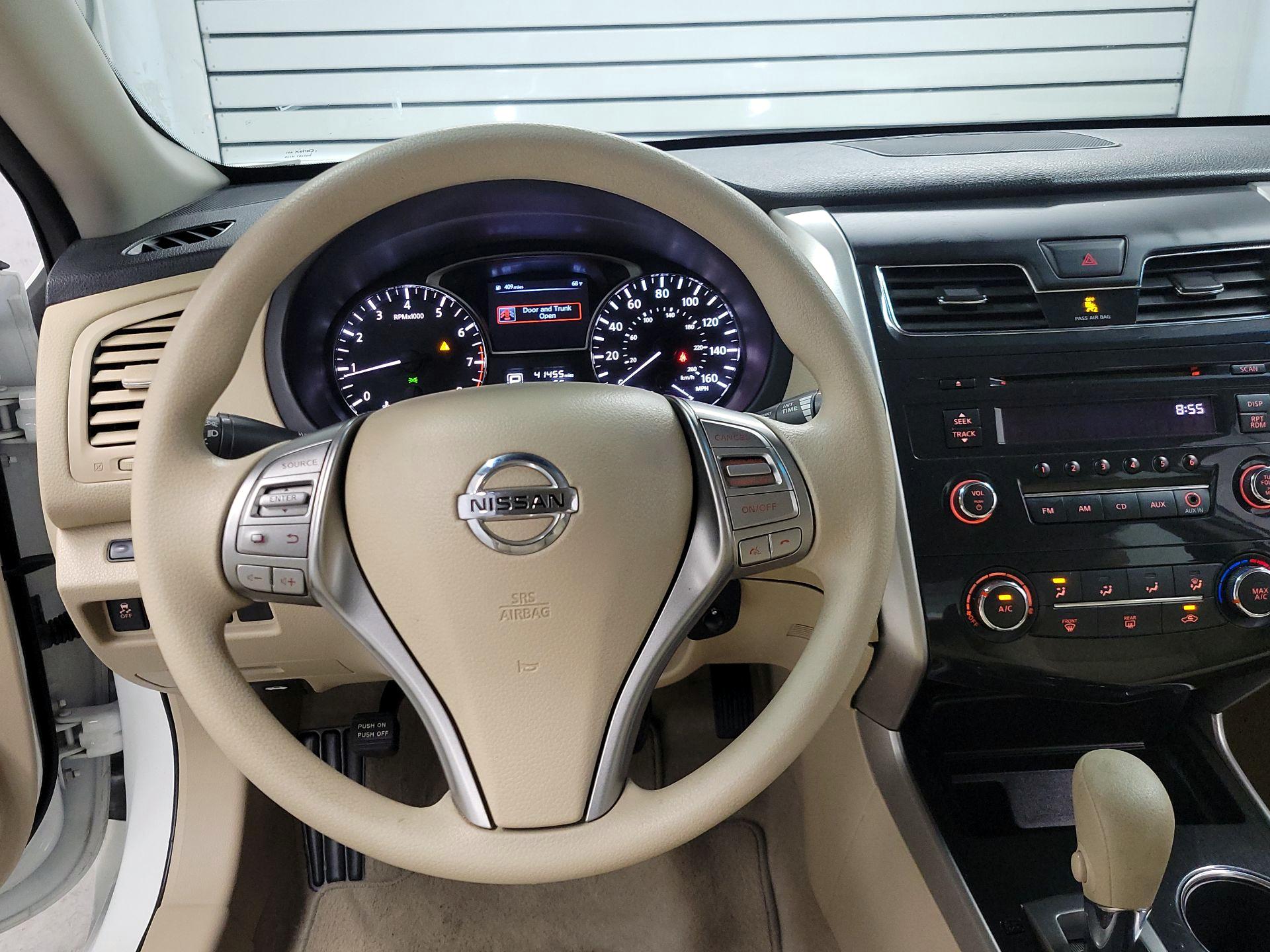 Thumbnail: 2014 Nissan Altima - 10