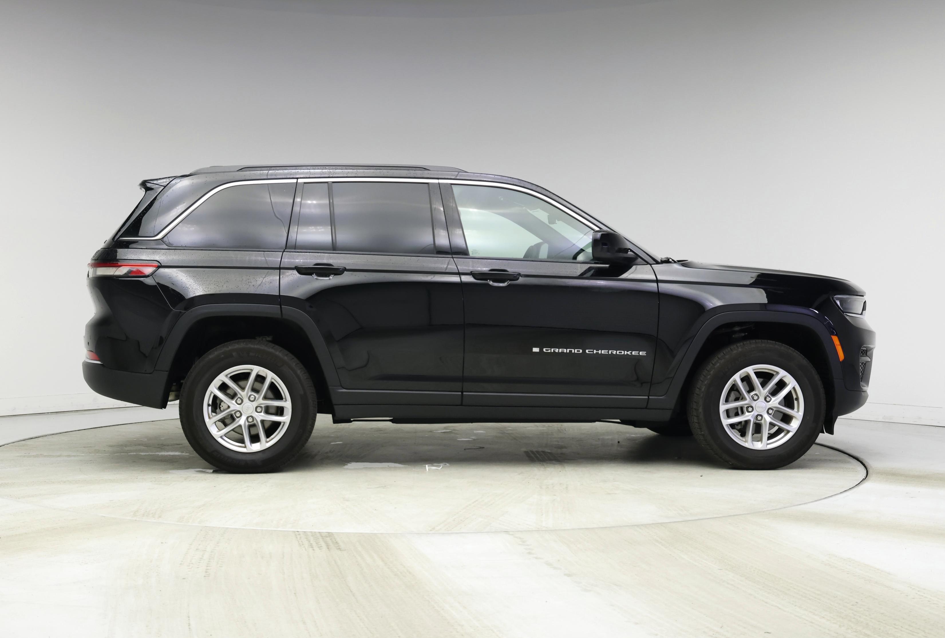 Thumbnail: 2025 Jeep Grand Cherokee - 7