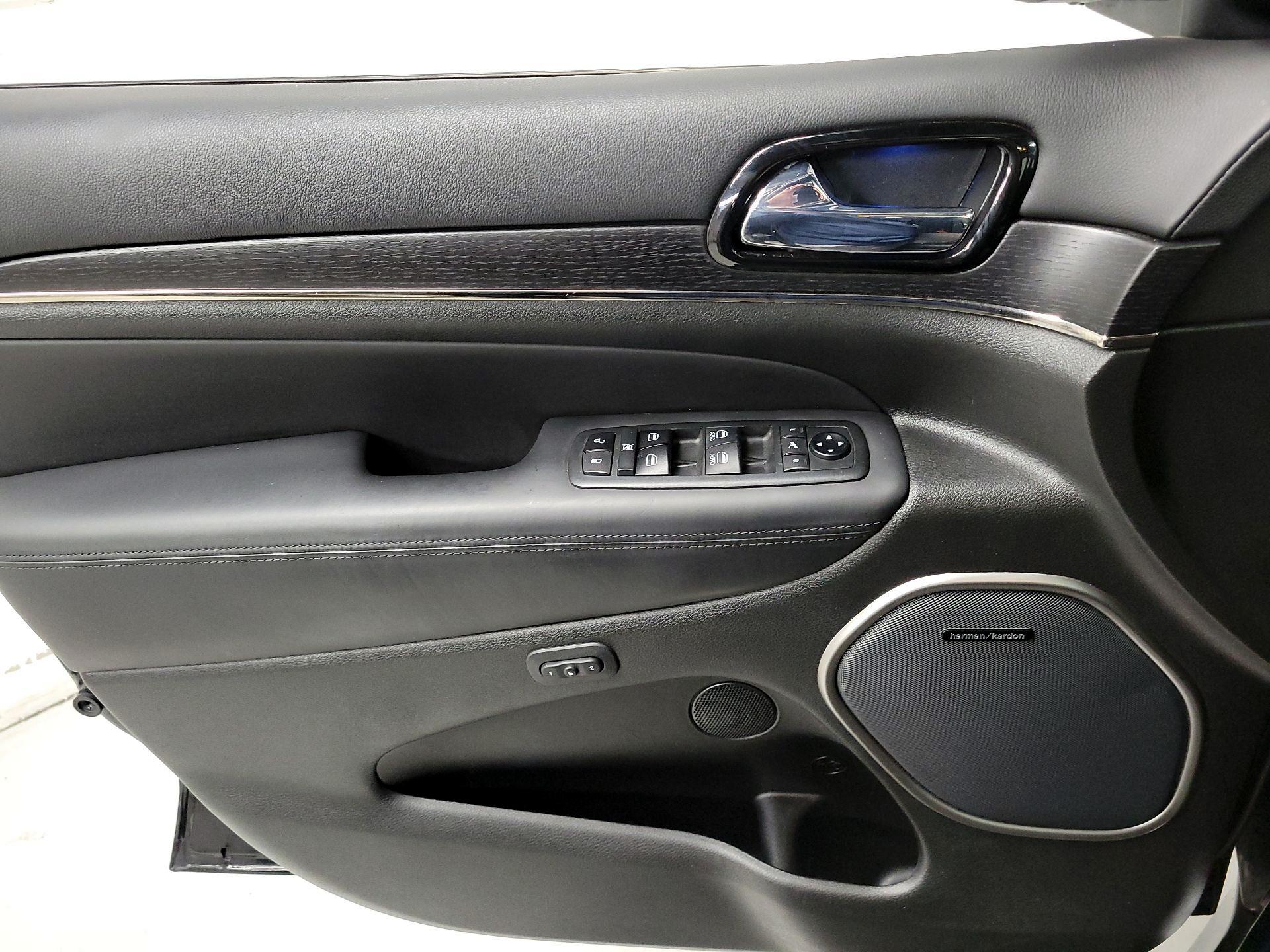 Thumbnail: 2021 Jeep Grand Cherokee - 12