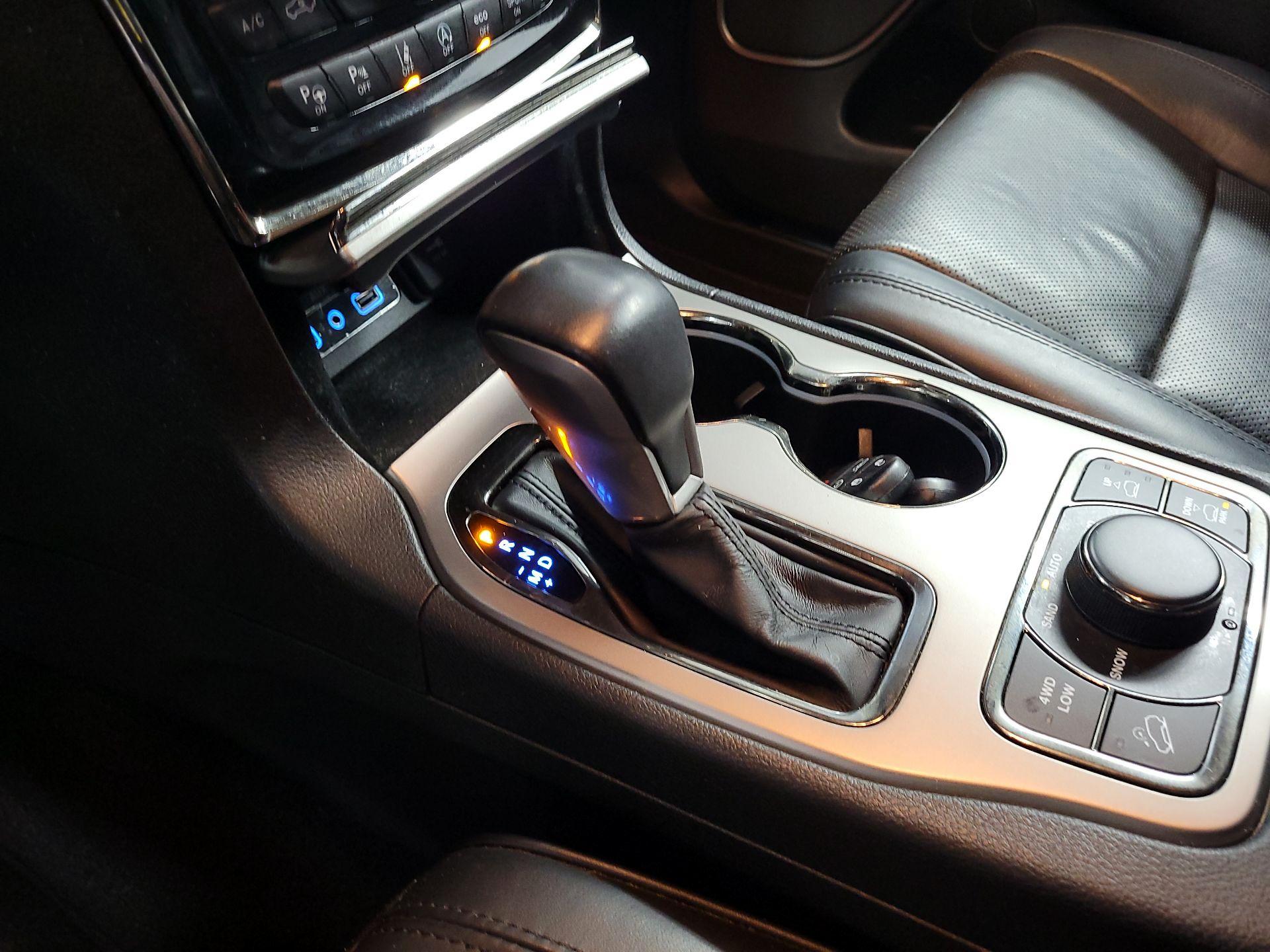 Thumbnail: 2021 Jeep Grand Cherokee - 18