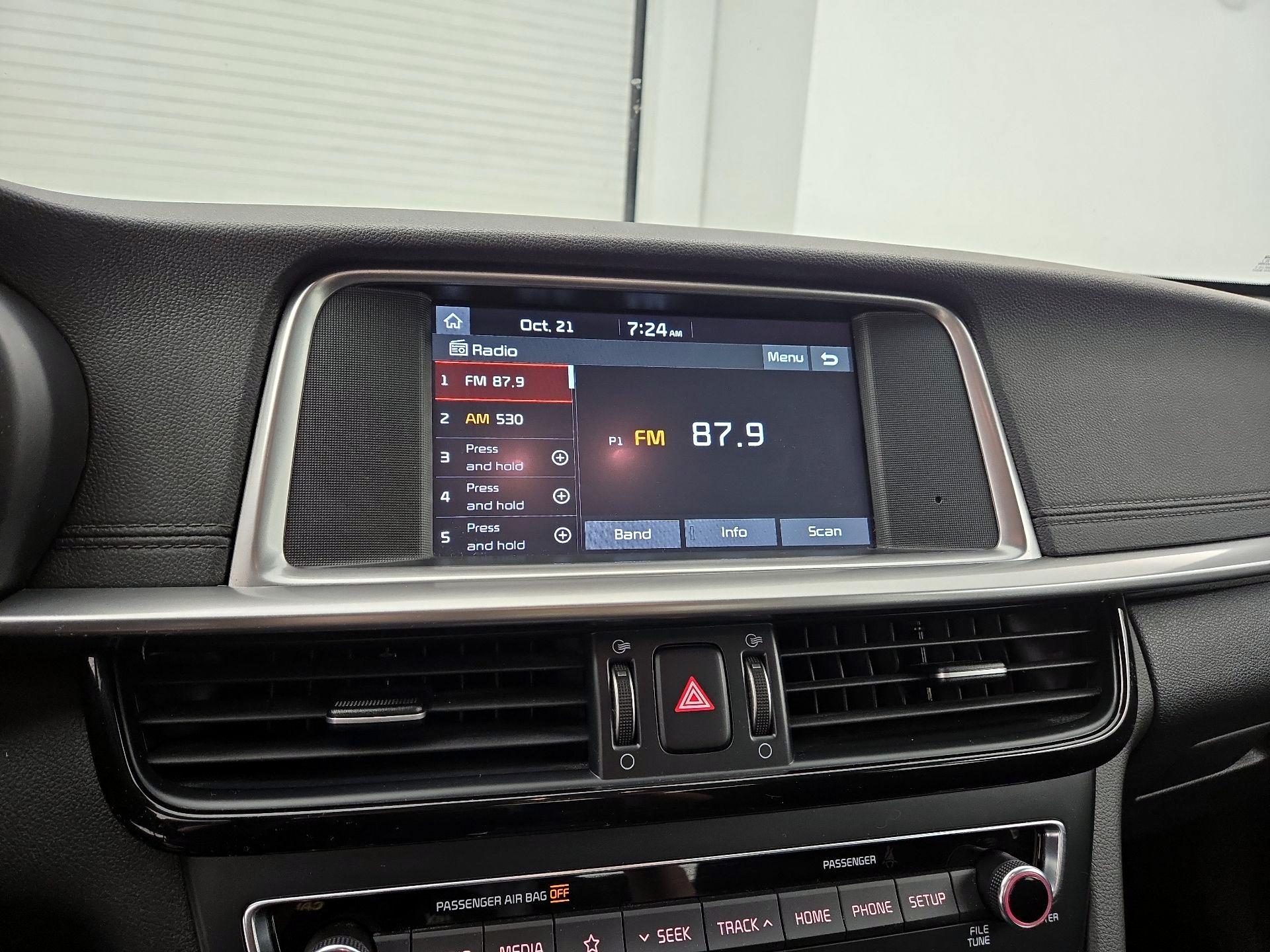 Thumbnail: 2020 Kia Optima - 15