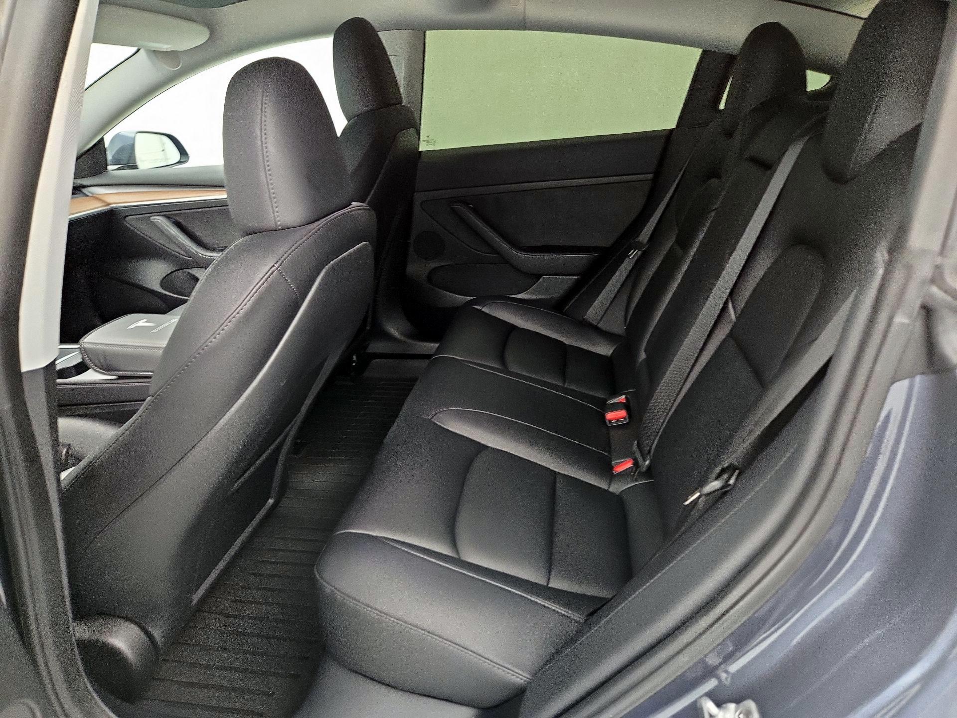 Thumbnail: 2023 Tesla Model 3 - 19