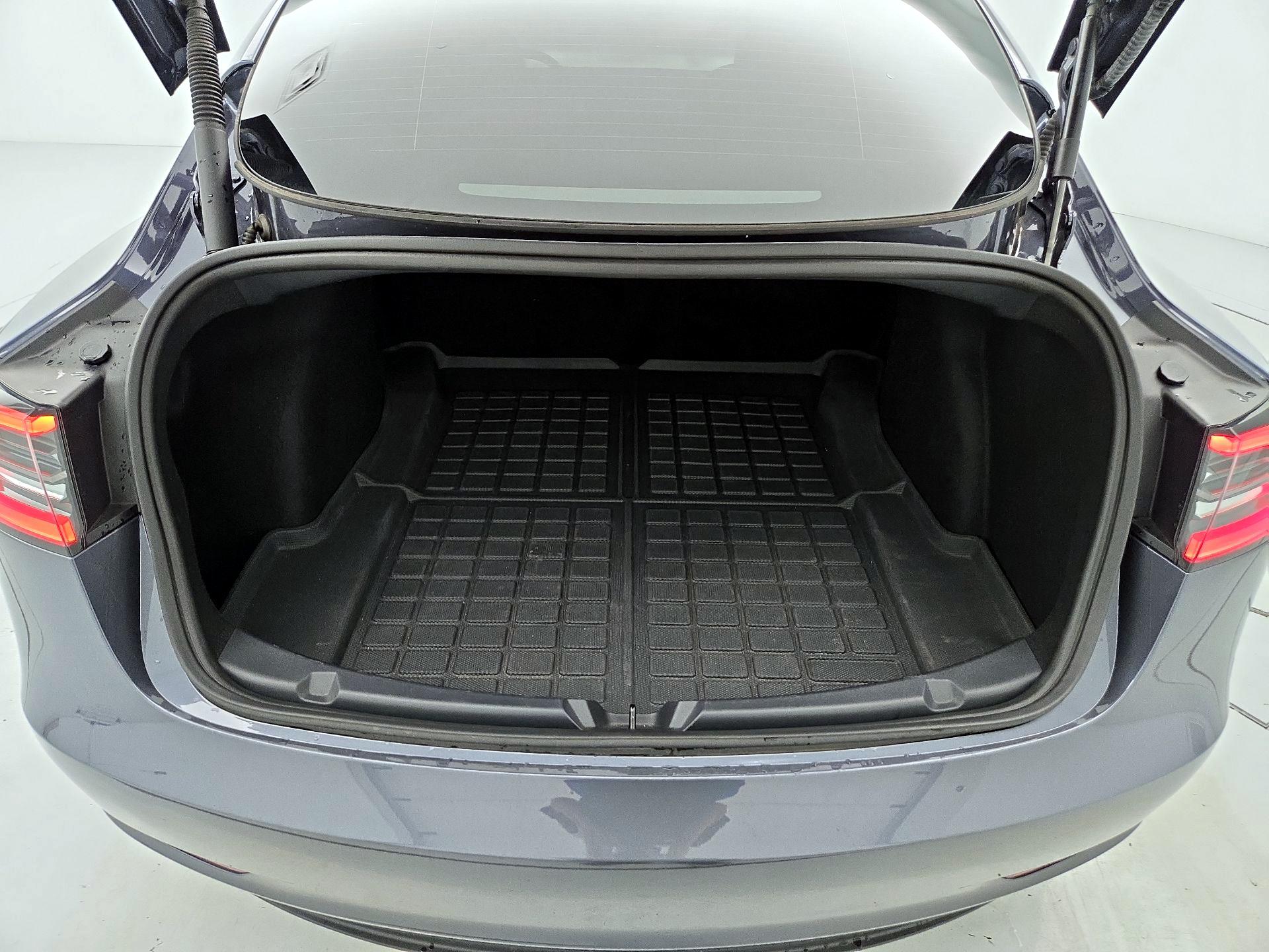 Thumbnail: 2023 Tesla Model 3 - 20