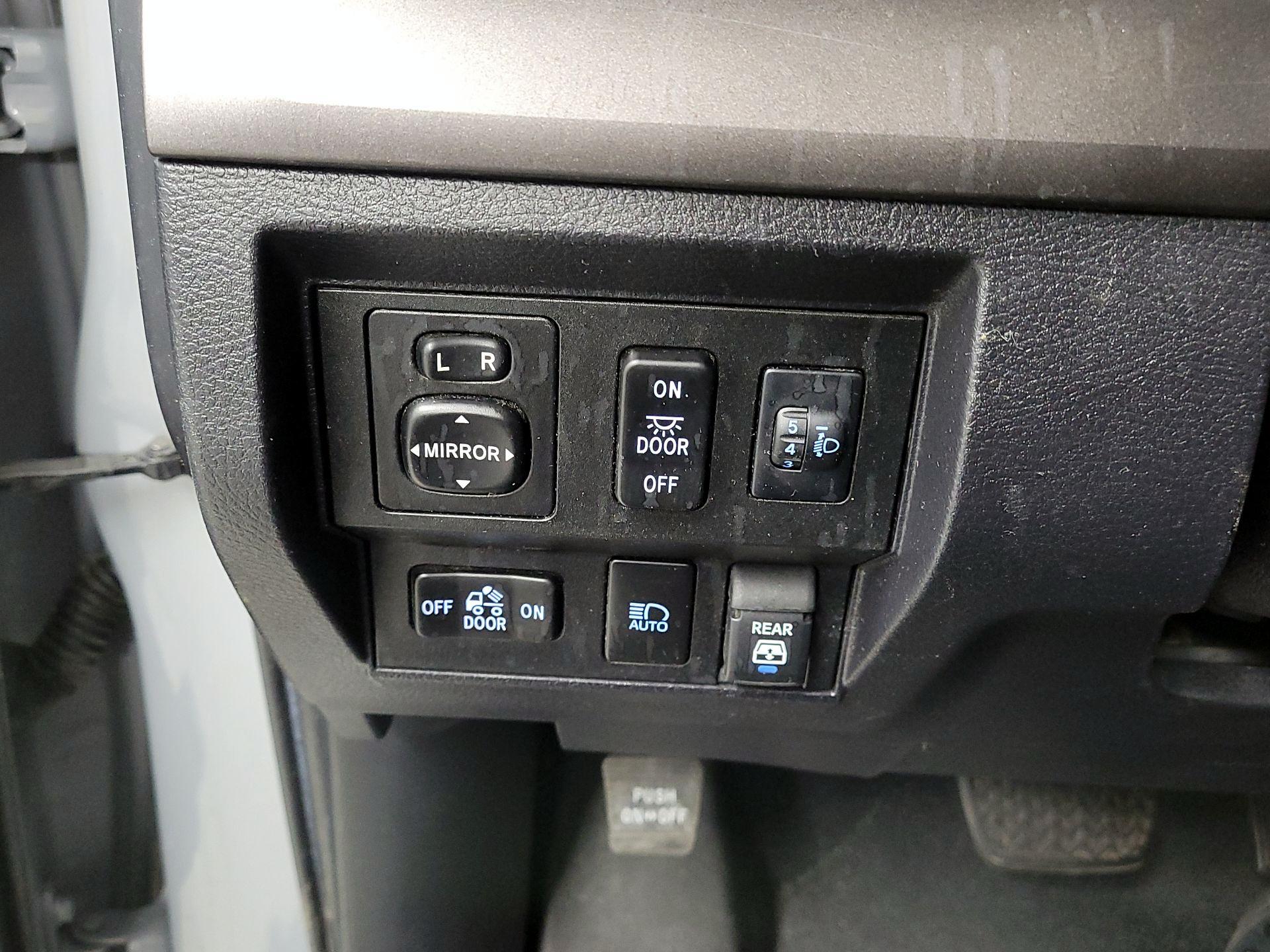 Thumbnail: 2020 Toyota Tundra - 13