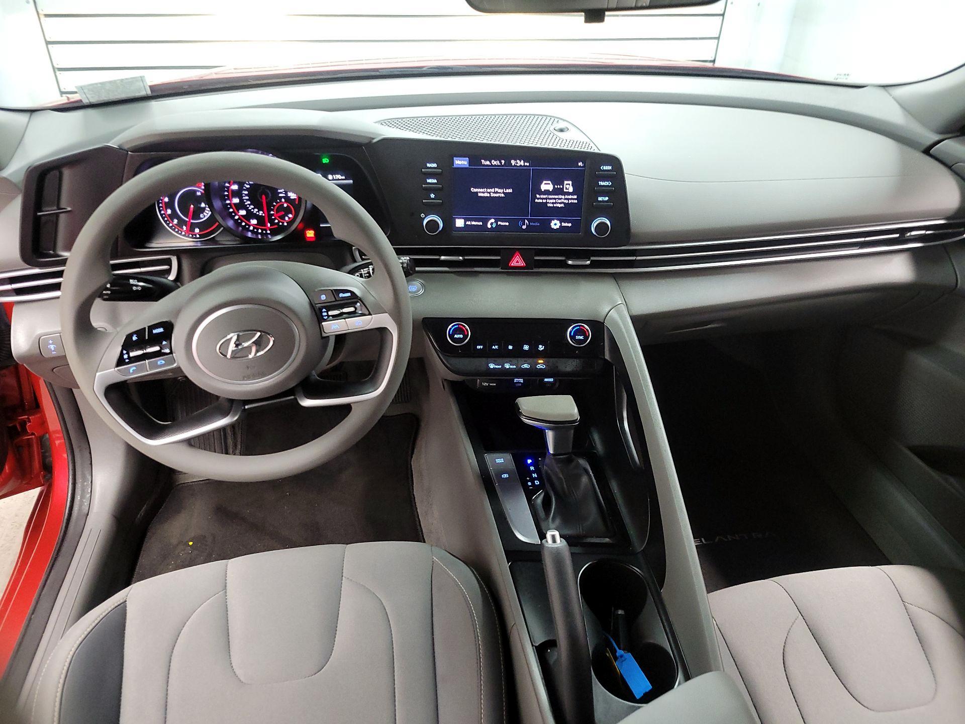 Thumbnail: 2023 Hyundai Elantra - 9