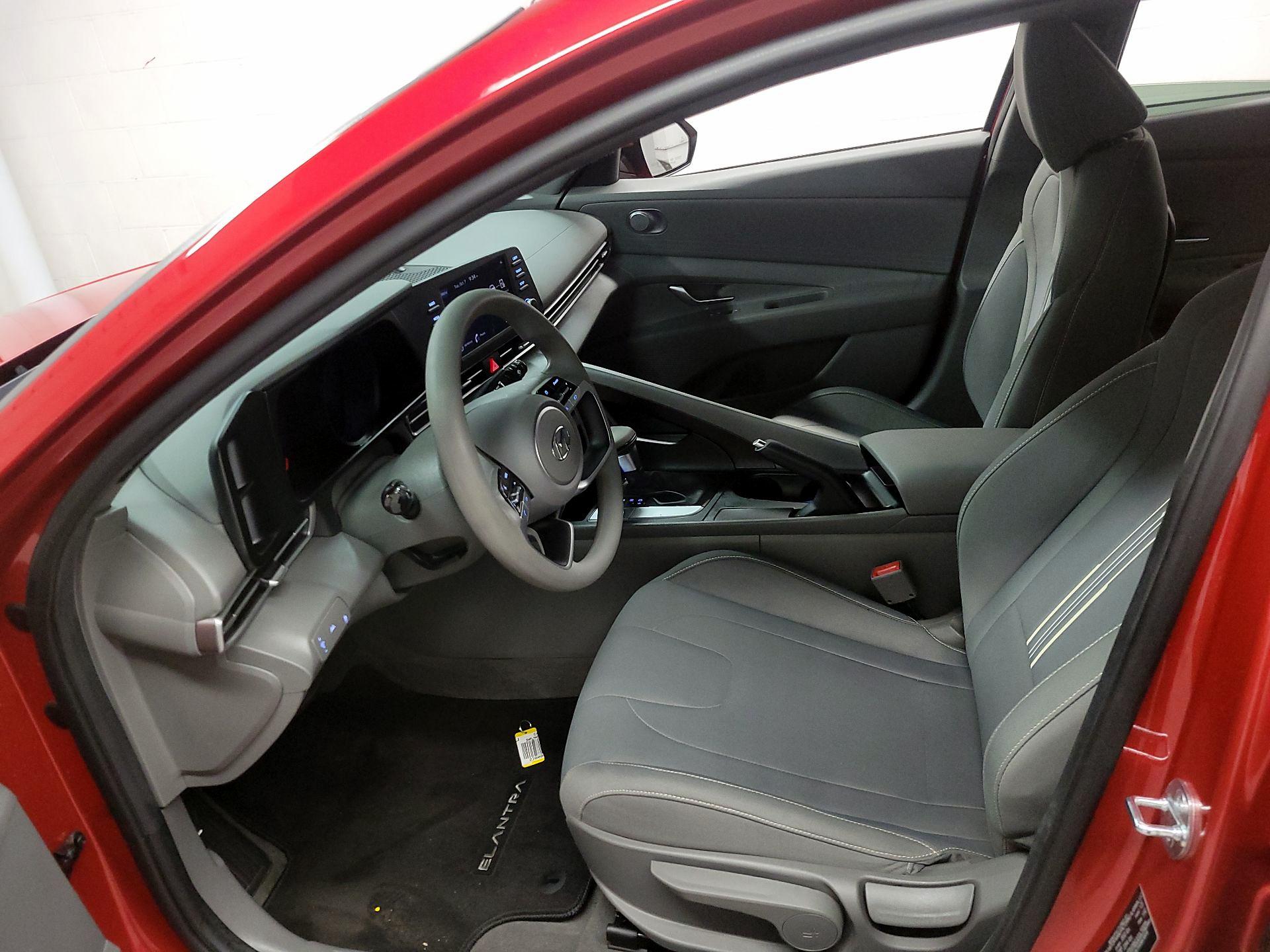 Thumbnail: 2023 Hyundai Elantra - 11
