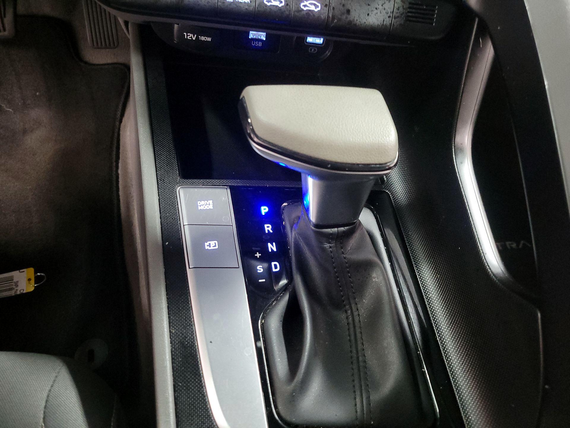 Thumbnail: 2023 Hyundai Elantra - 16