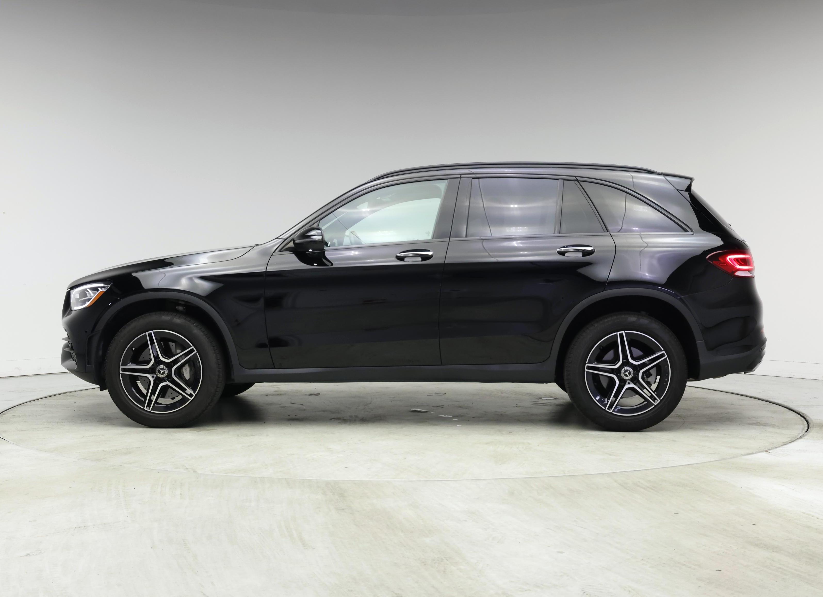 Thumbnail: 2022 Mercedes-Benz GLC - 3