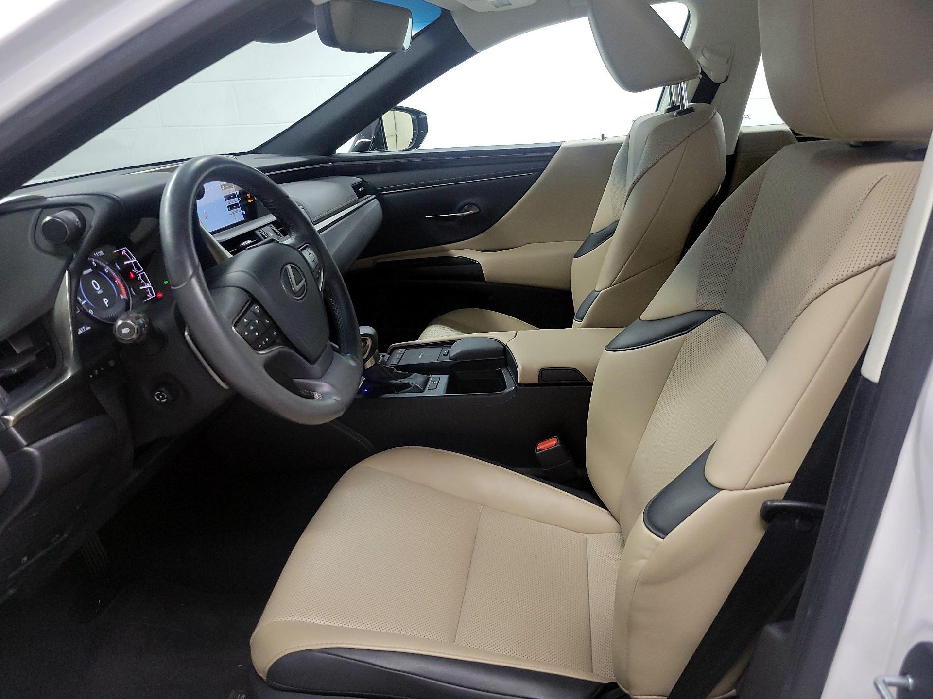 Thumbnail: 2019 Lexus ES - 11