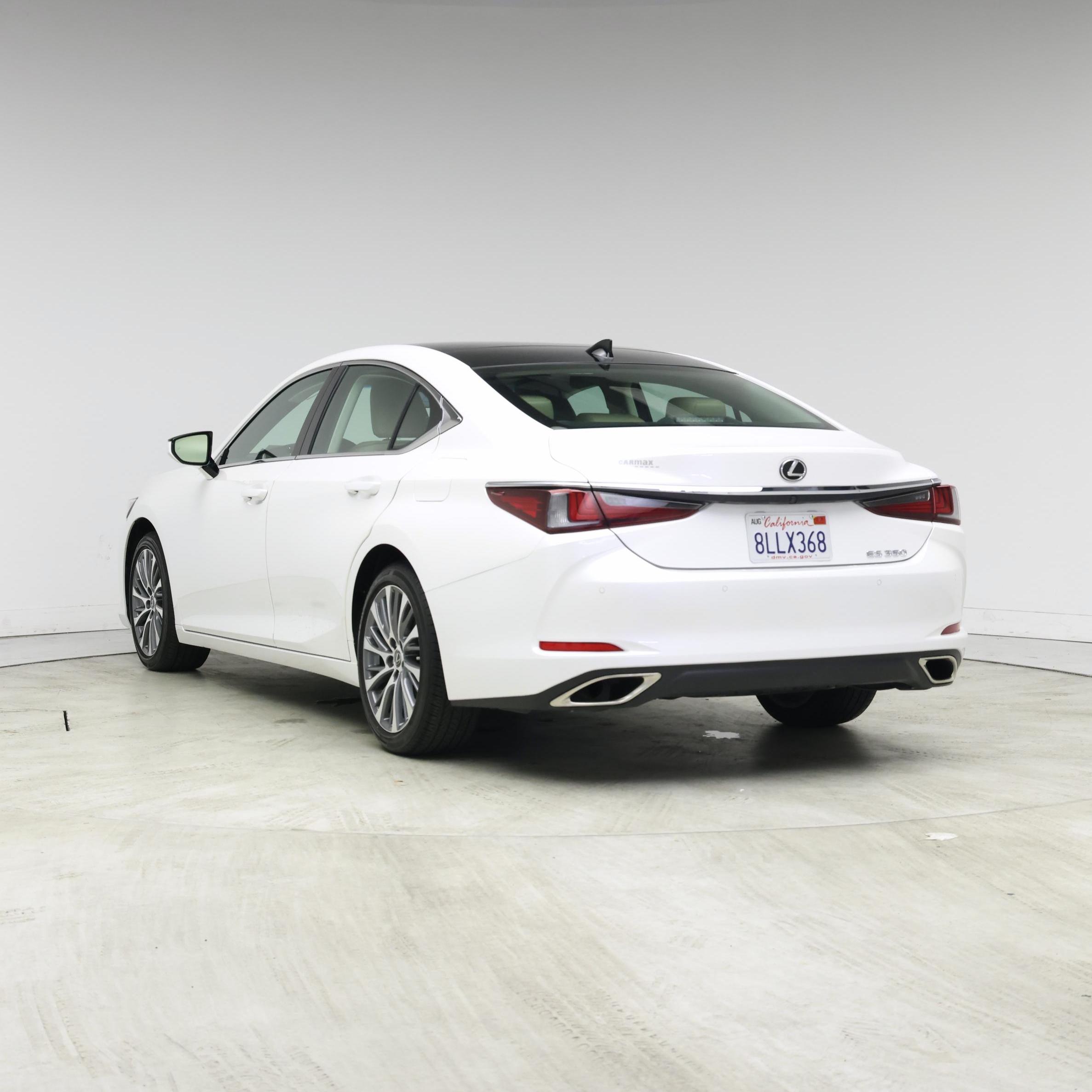 Thumbnail: 2019 Lexus ES - 2