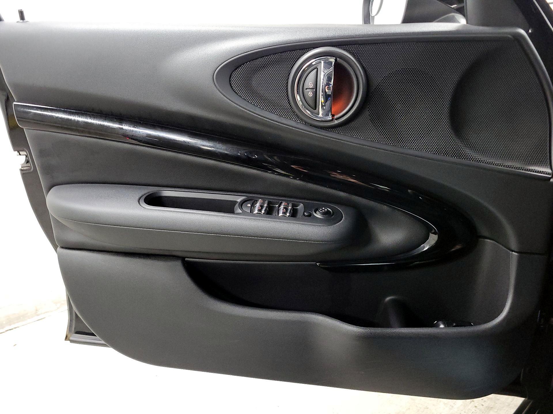 Thumbnail: 2016 MINI Cooper Clubman - 12