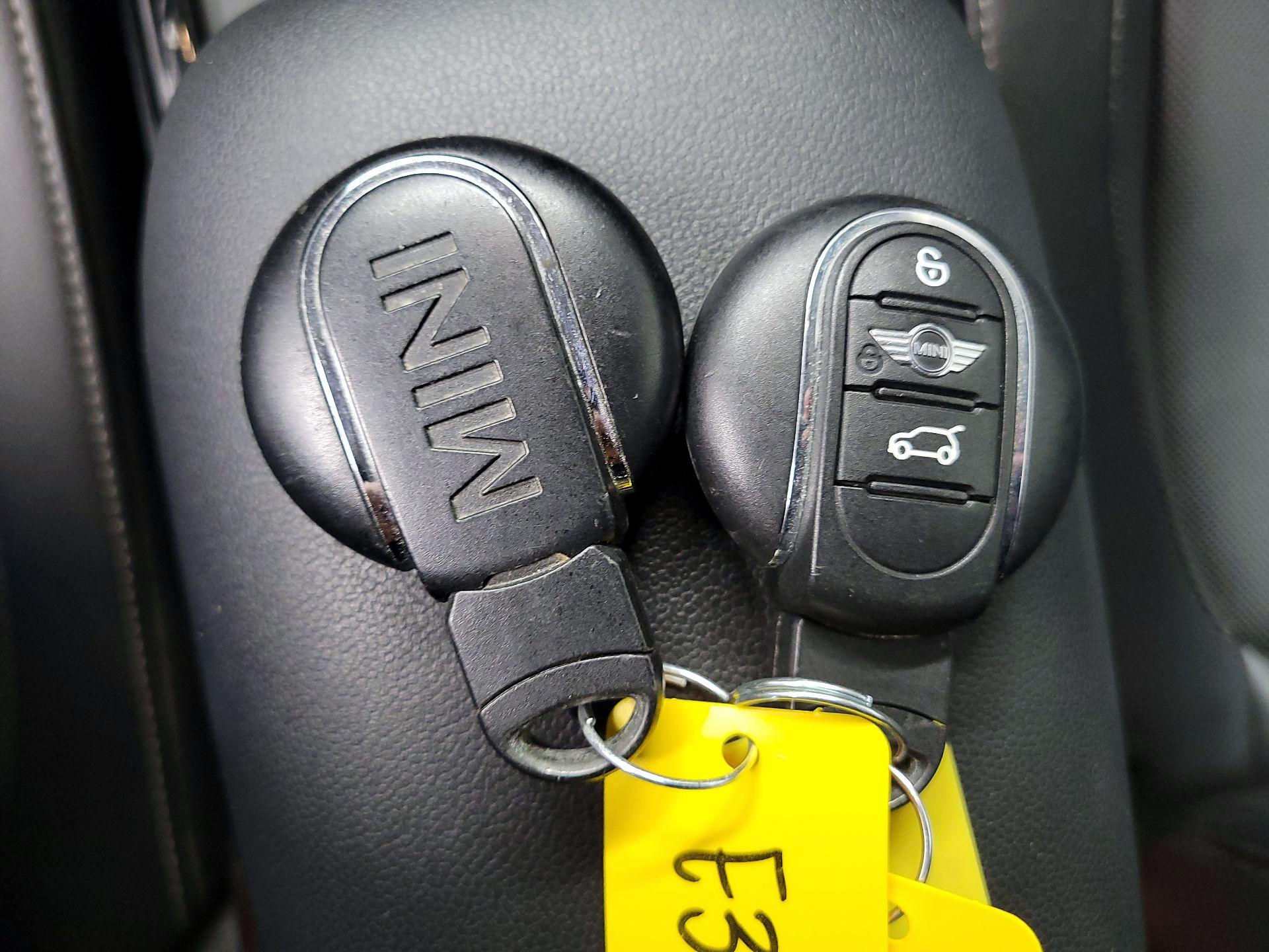 Thumbnail: 2016 MINI Cooper Clubman - 20