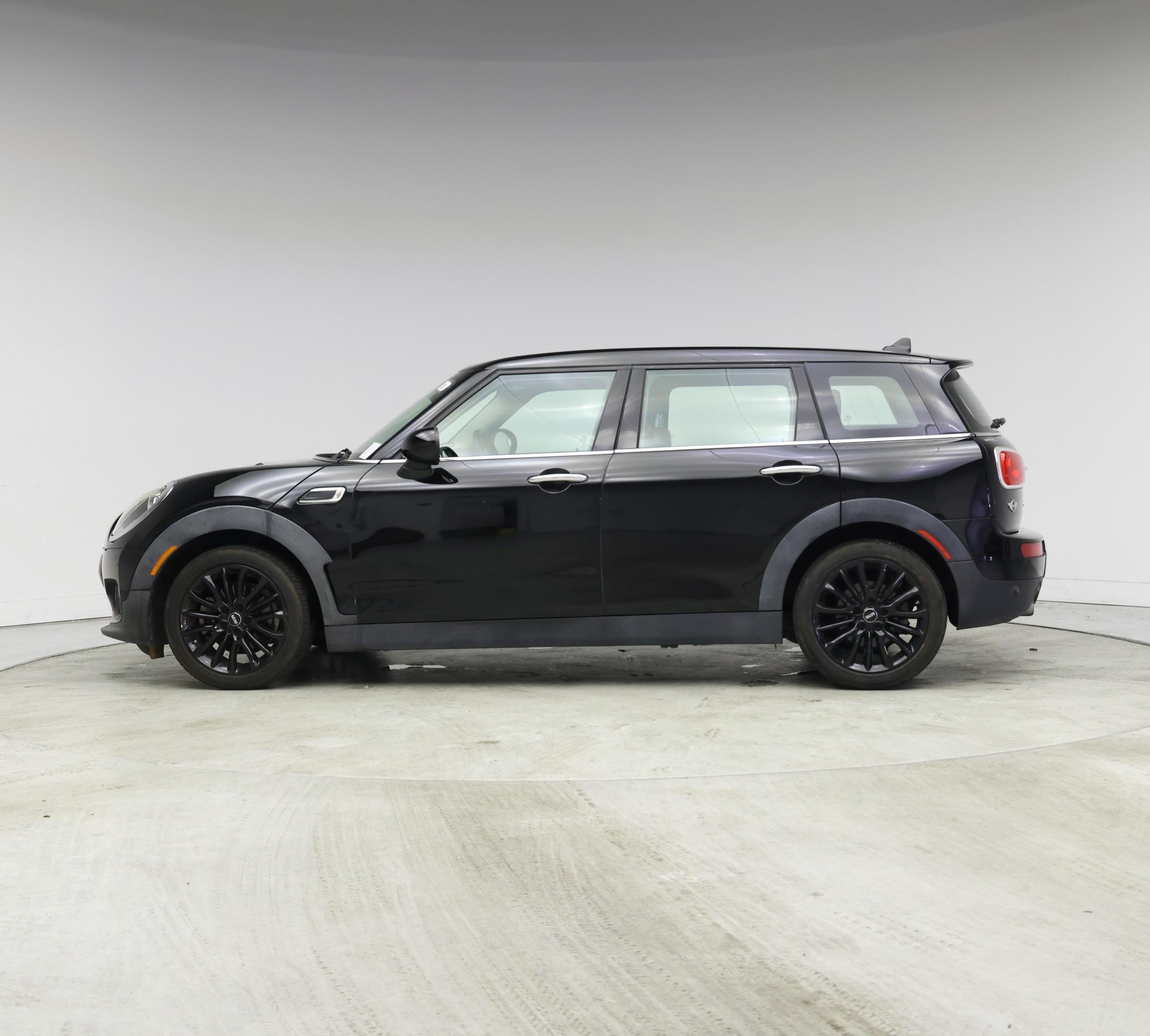 Thumbnail: 2016 MINI Cooper Clubman - 3