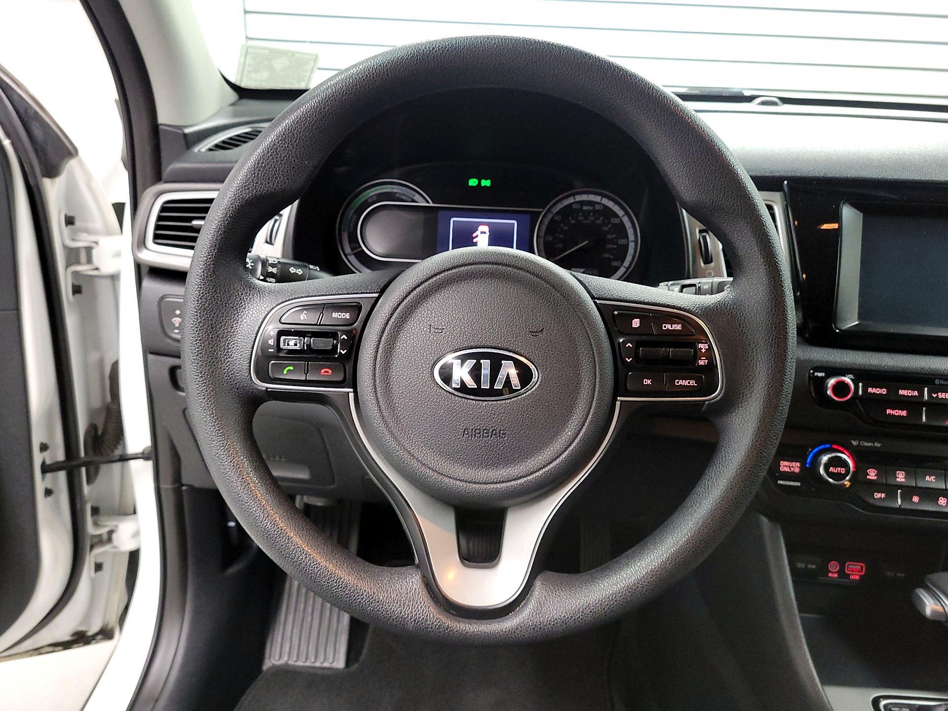 Thumbnail: 2018 Kia Niro - 10