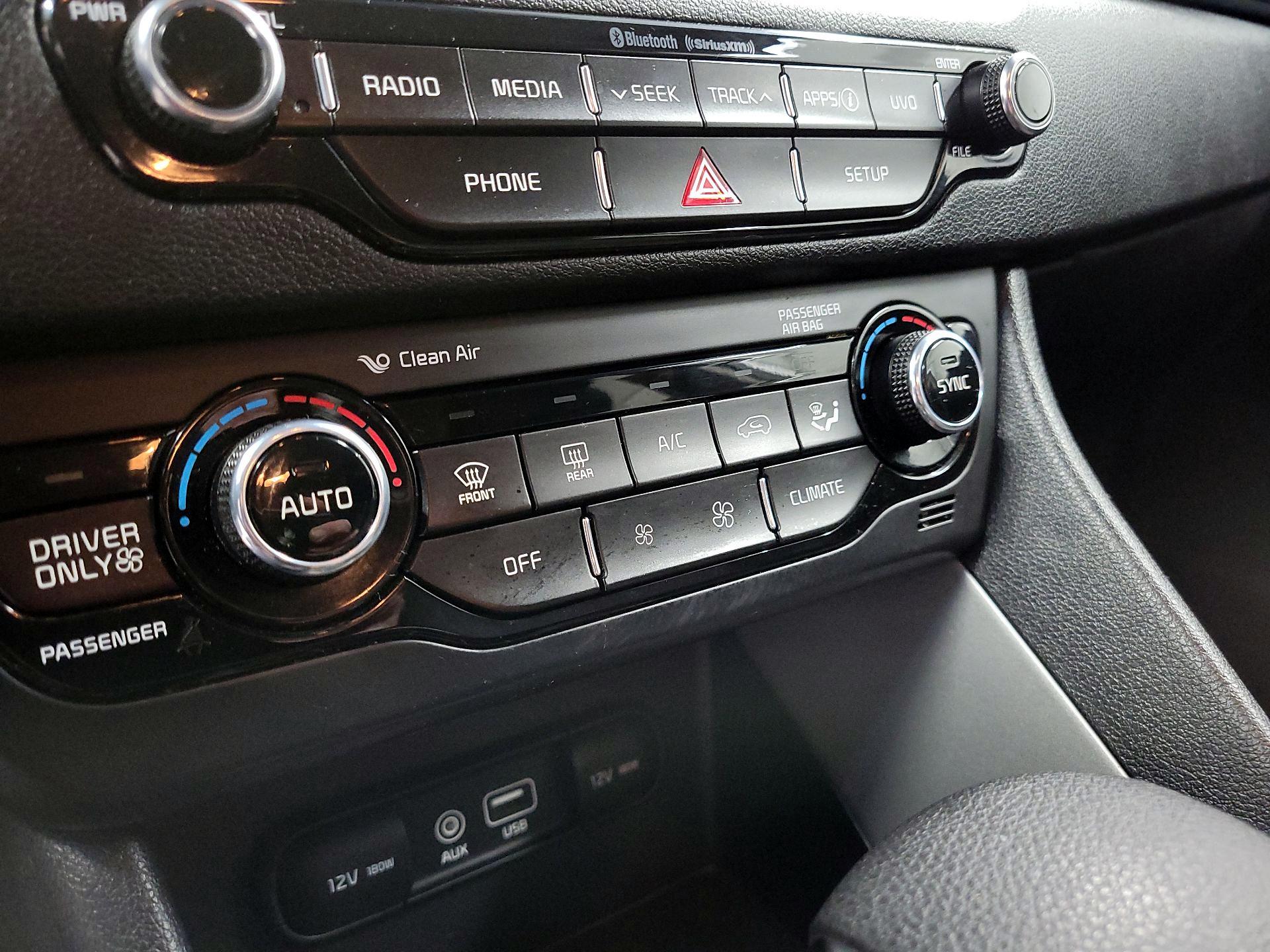Thumbnail: 2018 Kia Niro - 16