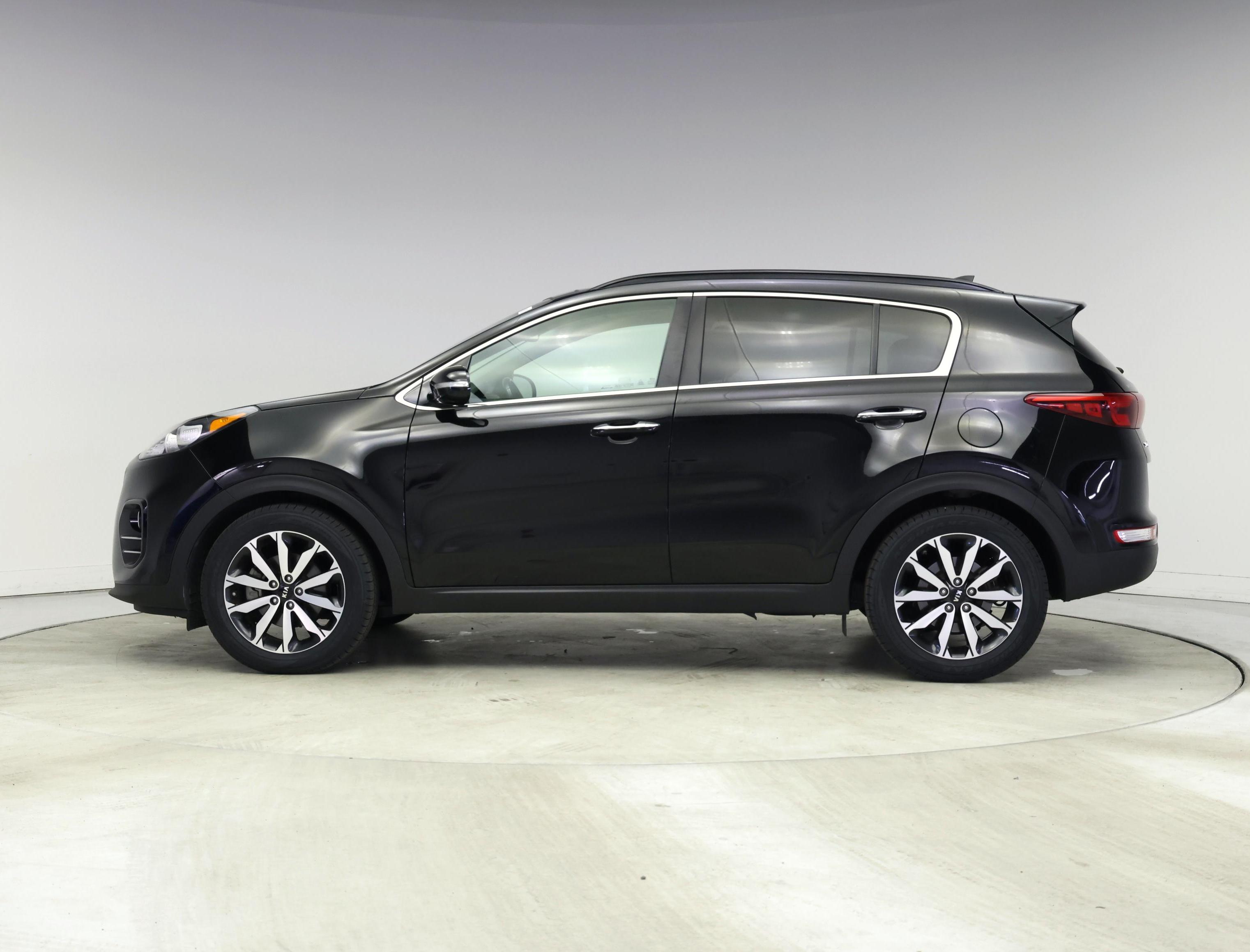 Thumbnail: 2019 Kia Sportage - 3