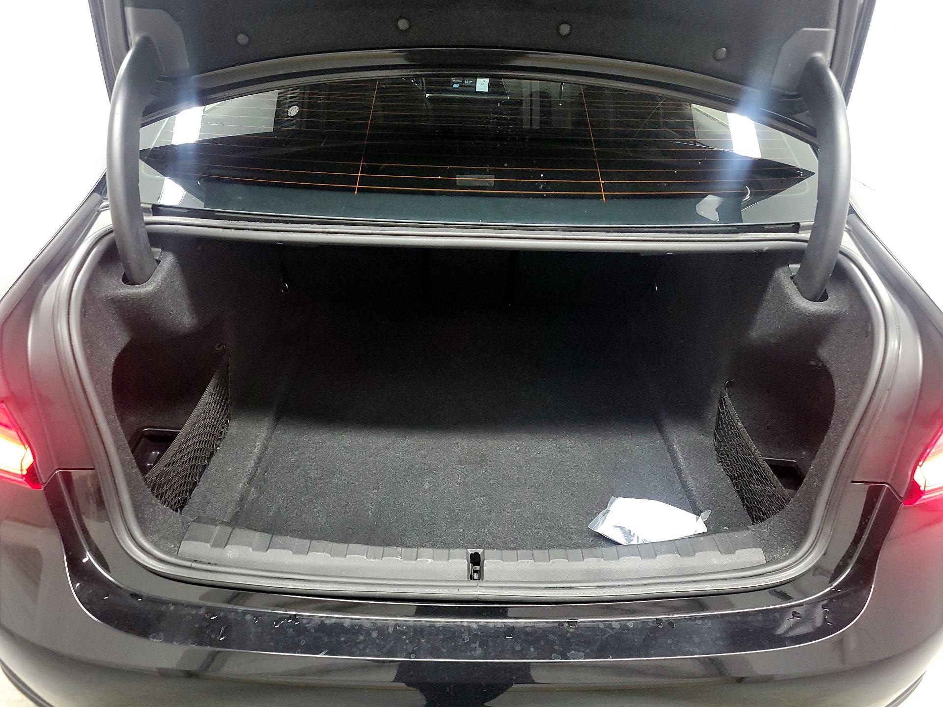 Thumbnail: 2020 BMW 3 Series - 18