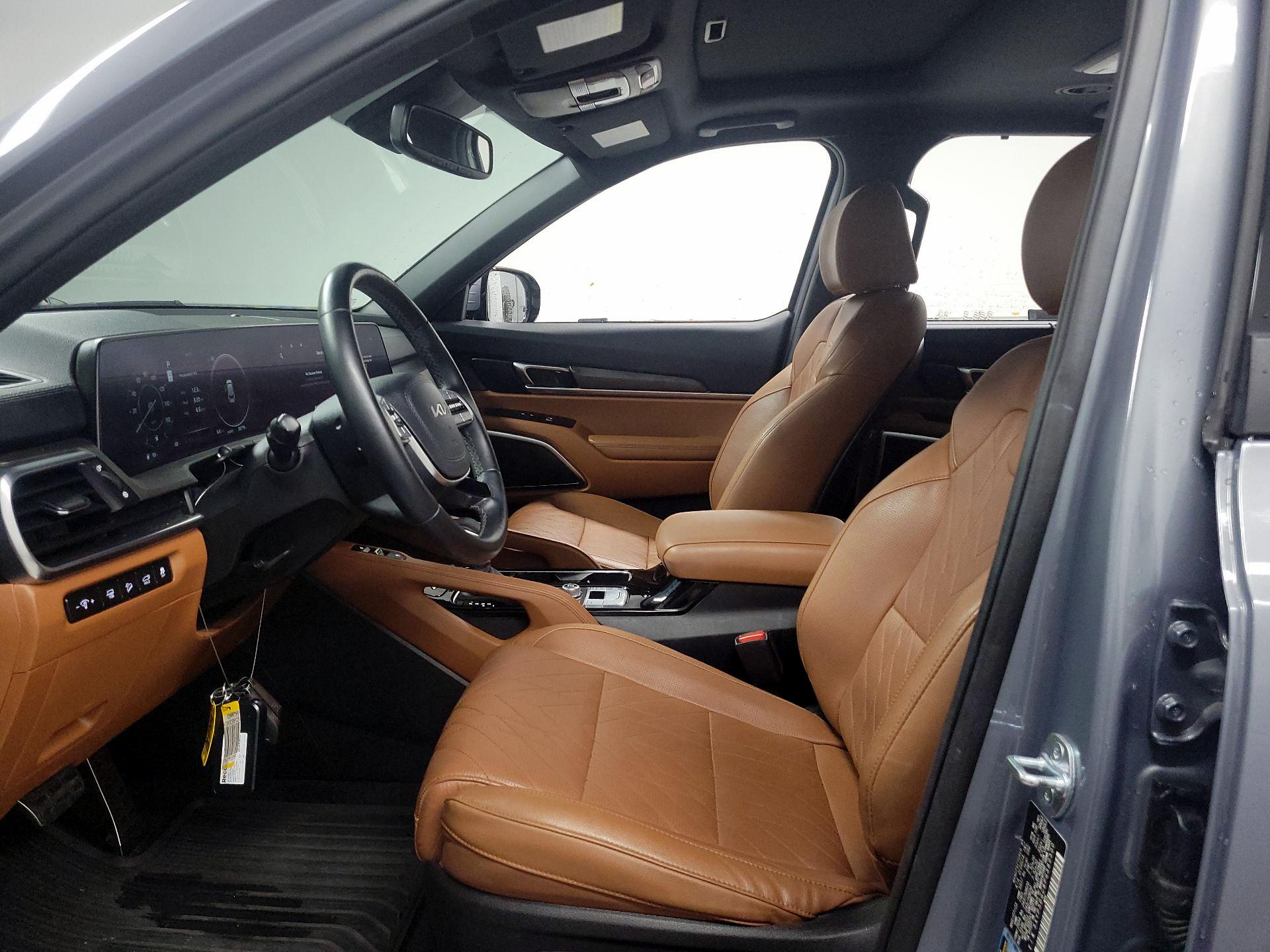 Thumbnail: 2023 Kia Telluride - 11