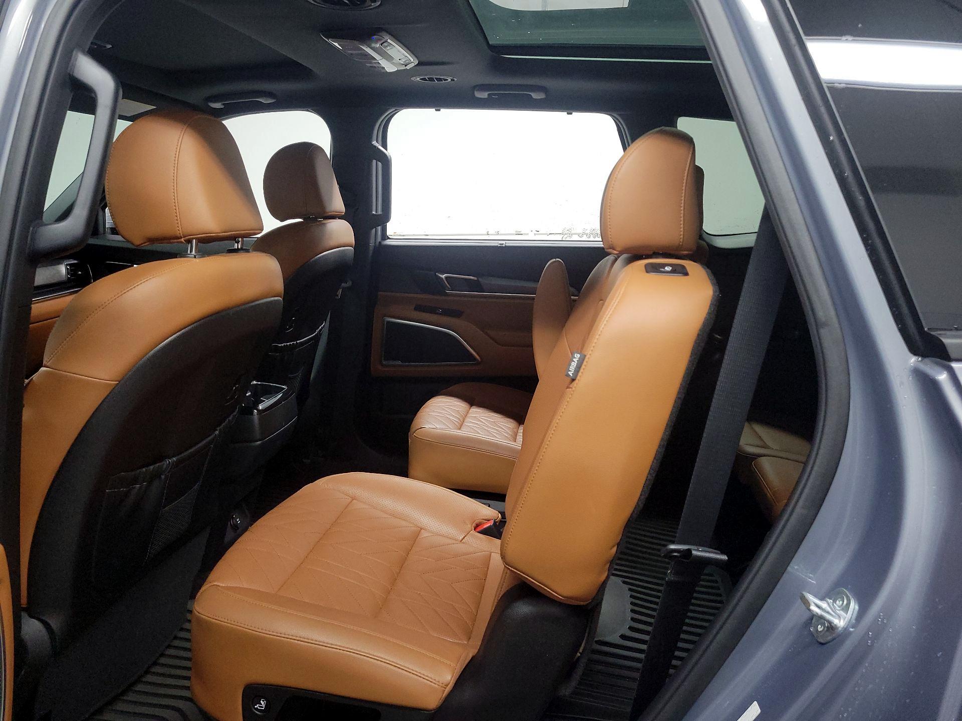 Thumbnail: 2023 Kia Telluride - 17