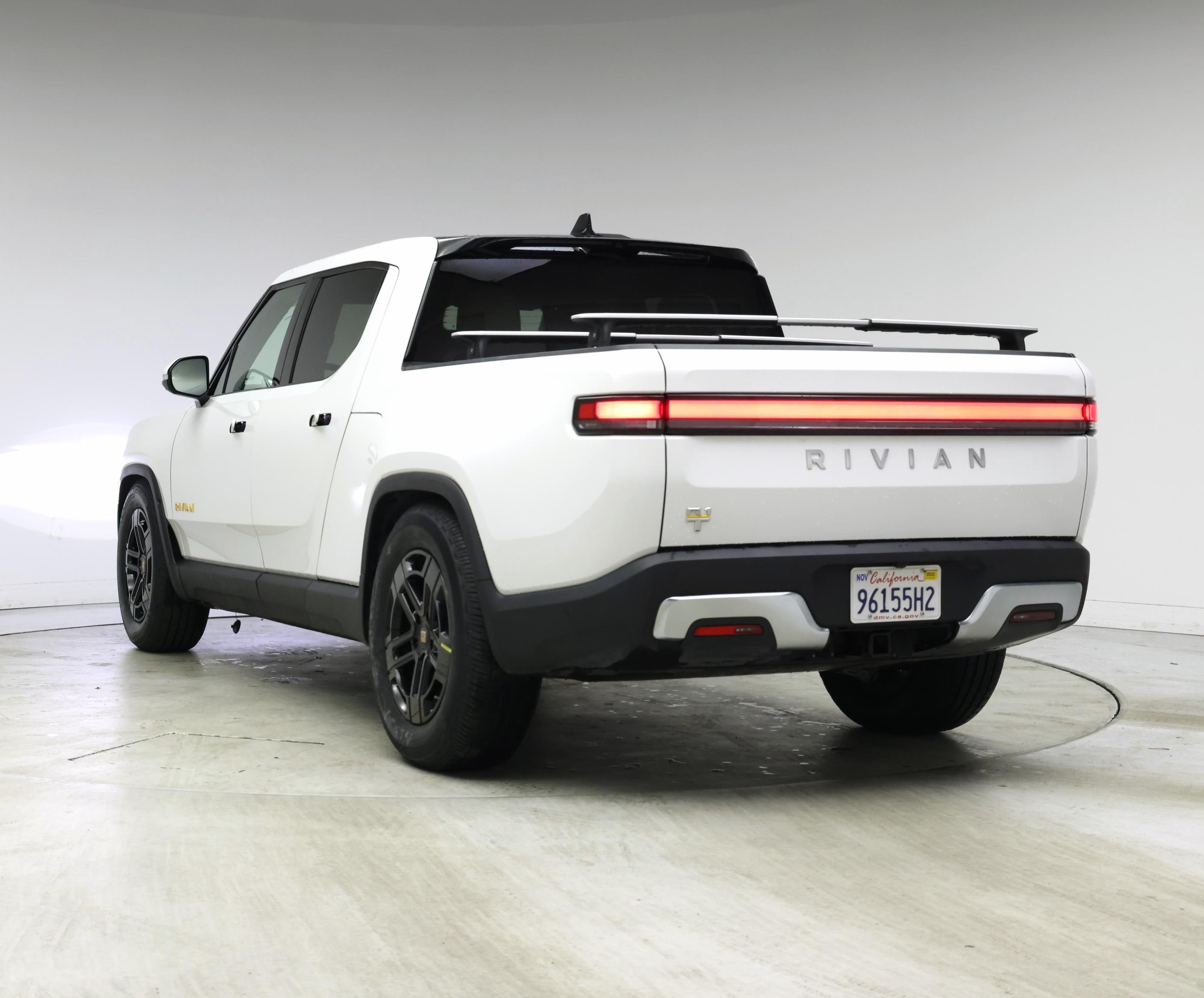 Thumbnail: 2022 Rivian R1T - 2