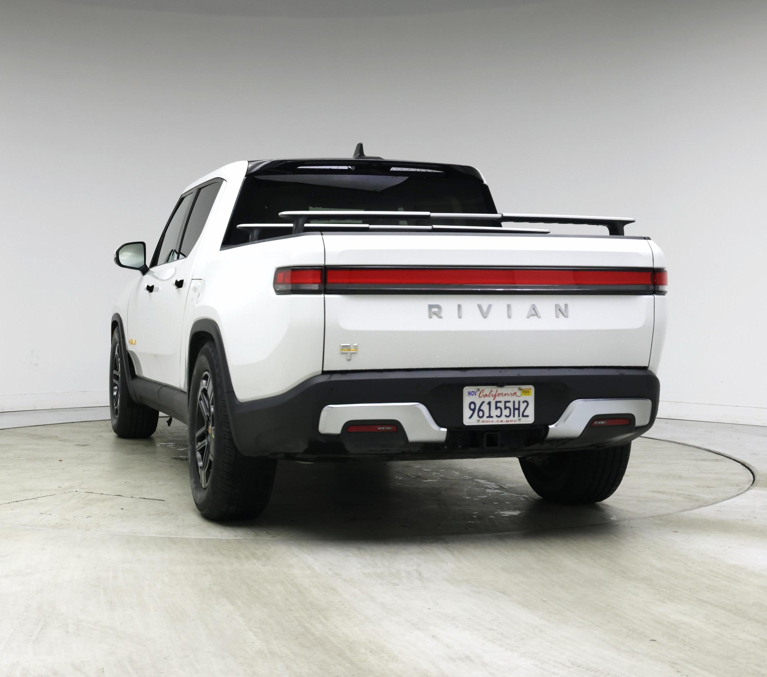 Thumbnail: 2022 Rivian R1T - 6