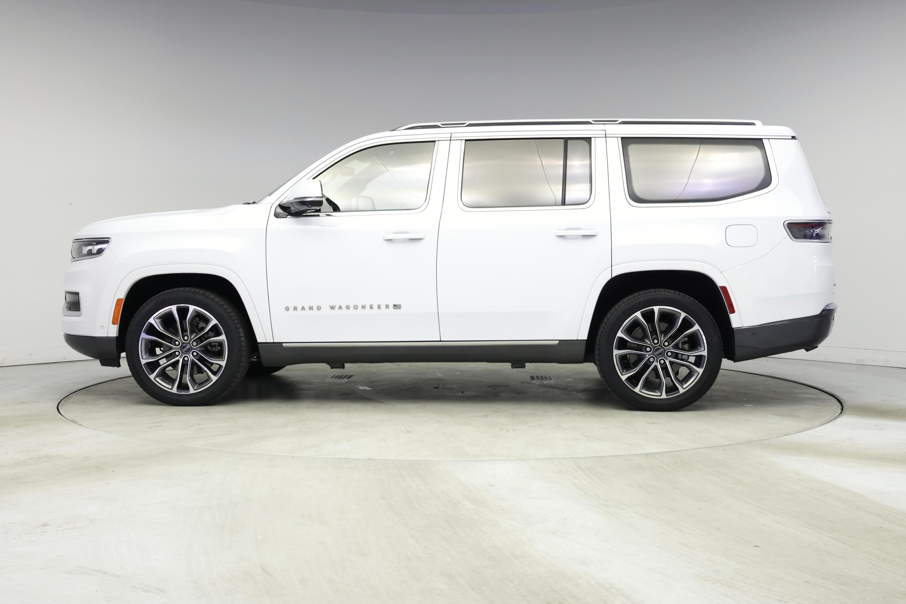 Thumbnail: 2022 Jeep Grand Wagoneer - 3