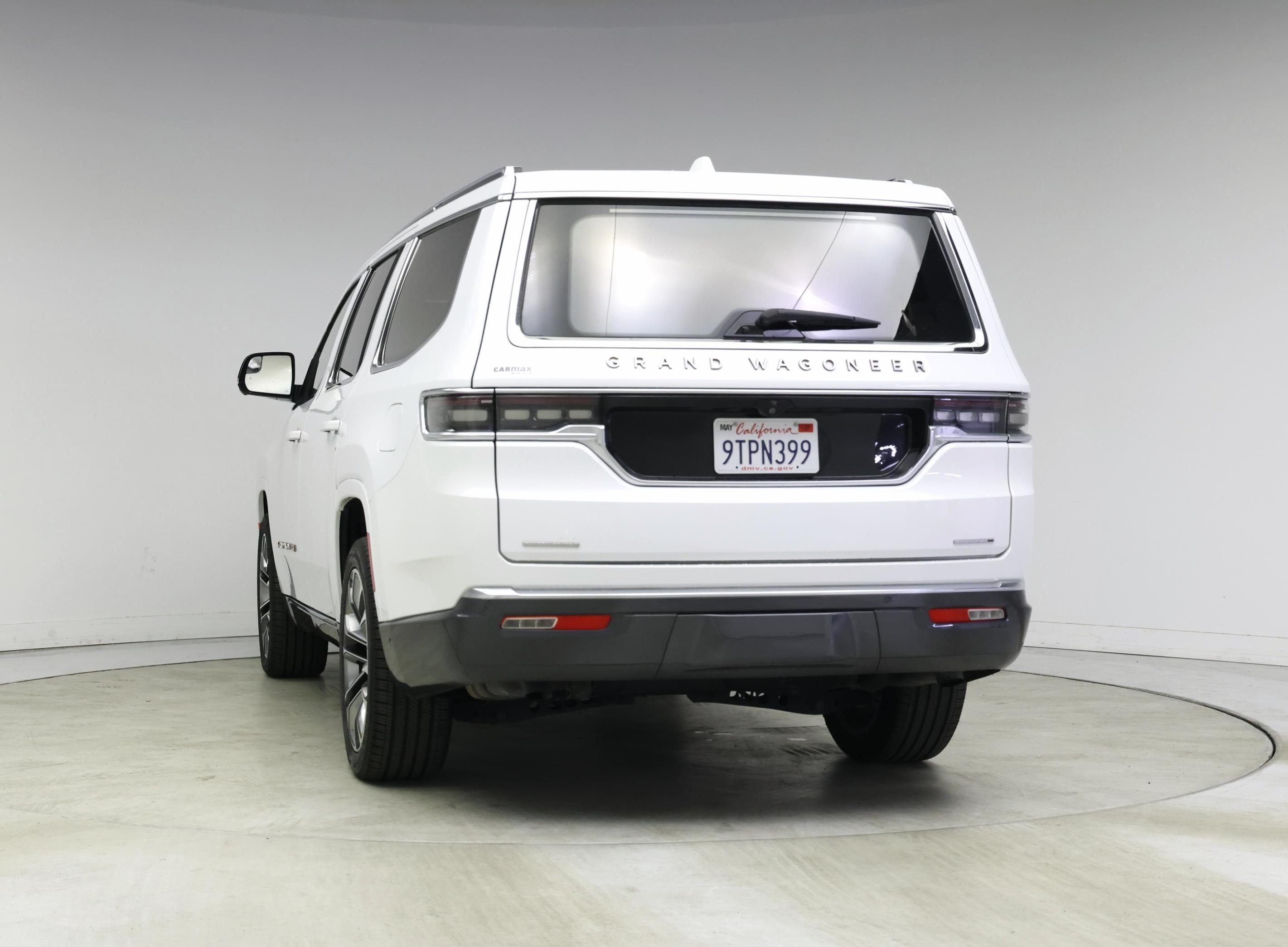 Thumbnail: 2022 Jeep Grand Wagoneer - 6