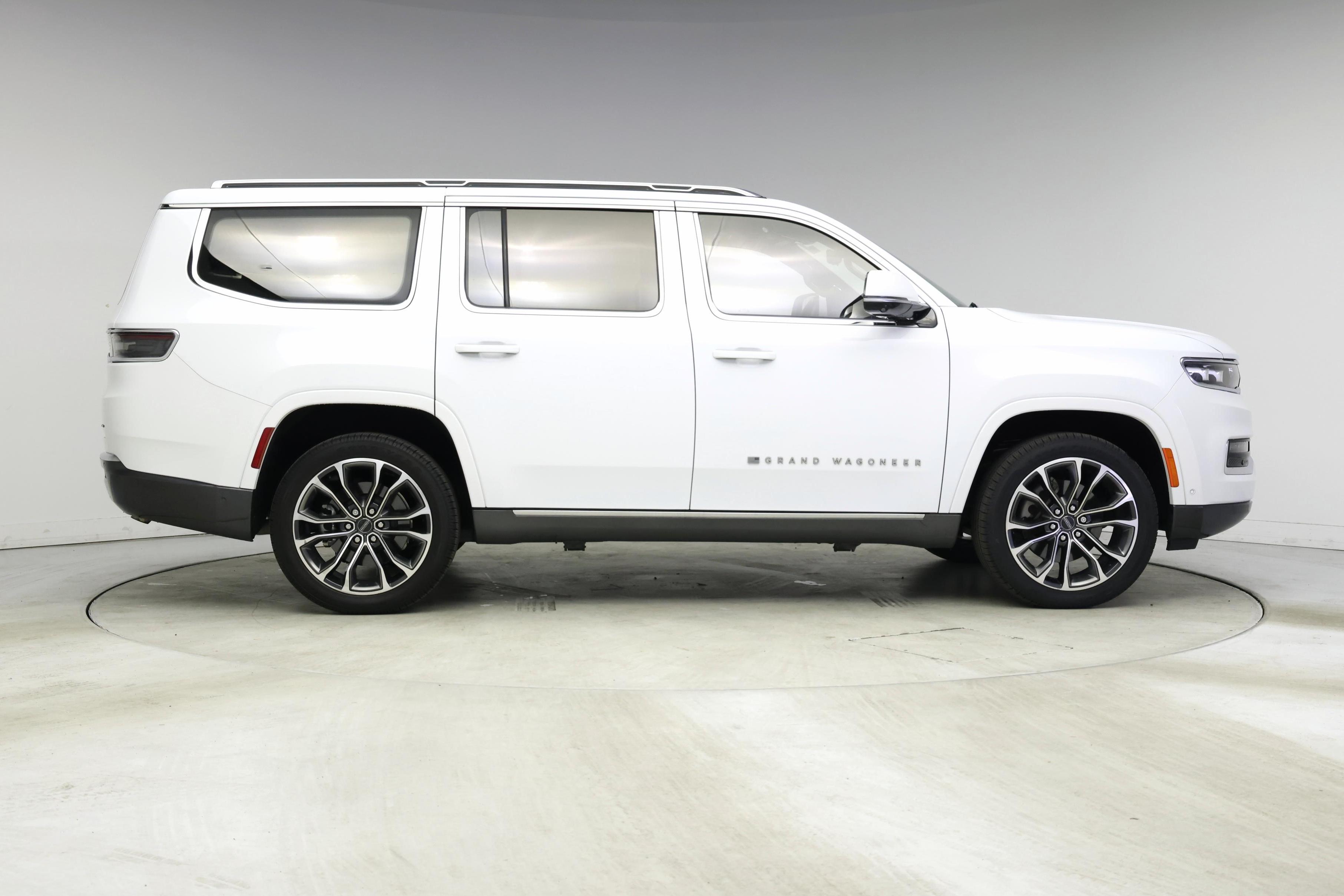 Thumbnail: 2022 Jeep Grand Wagoneer - 7