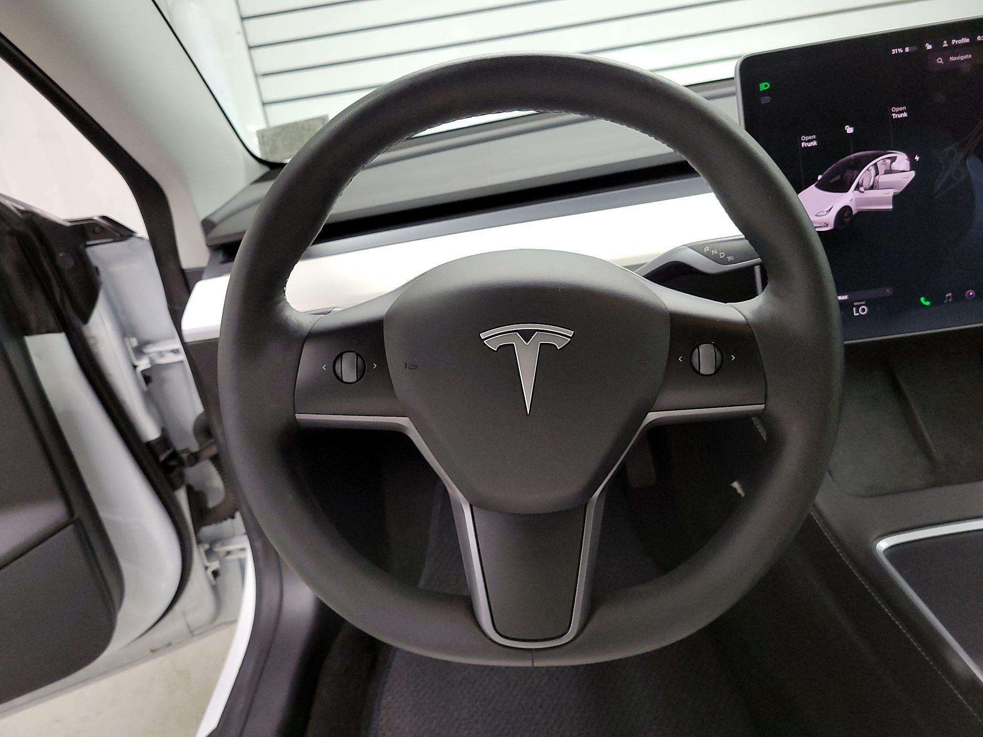 Thumbnail: 2021 Tesla Model 3 - 10