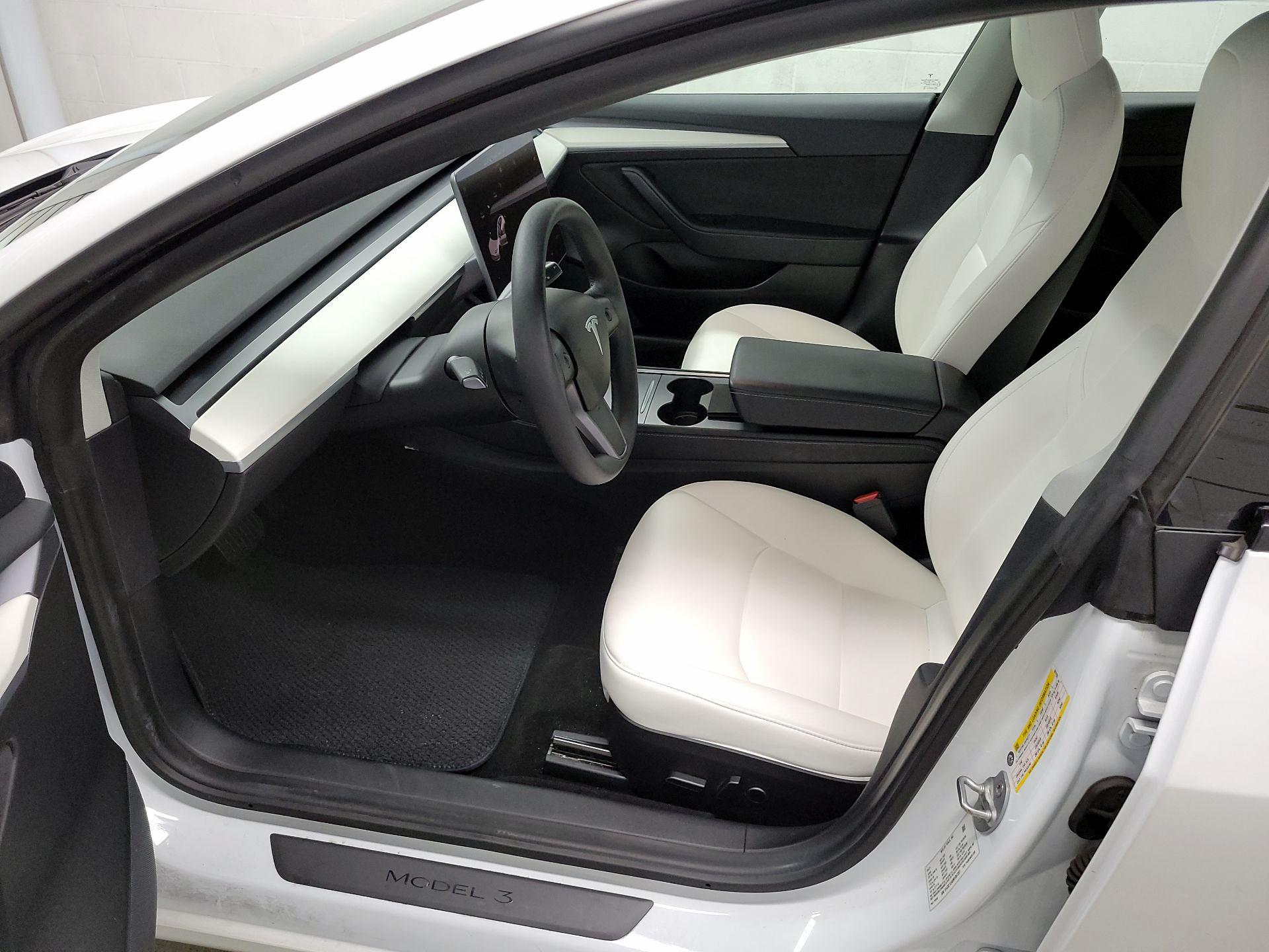 Thumbnail: 2021 Tesla Model 3 - 11