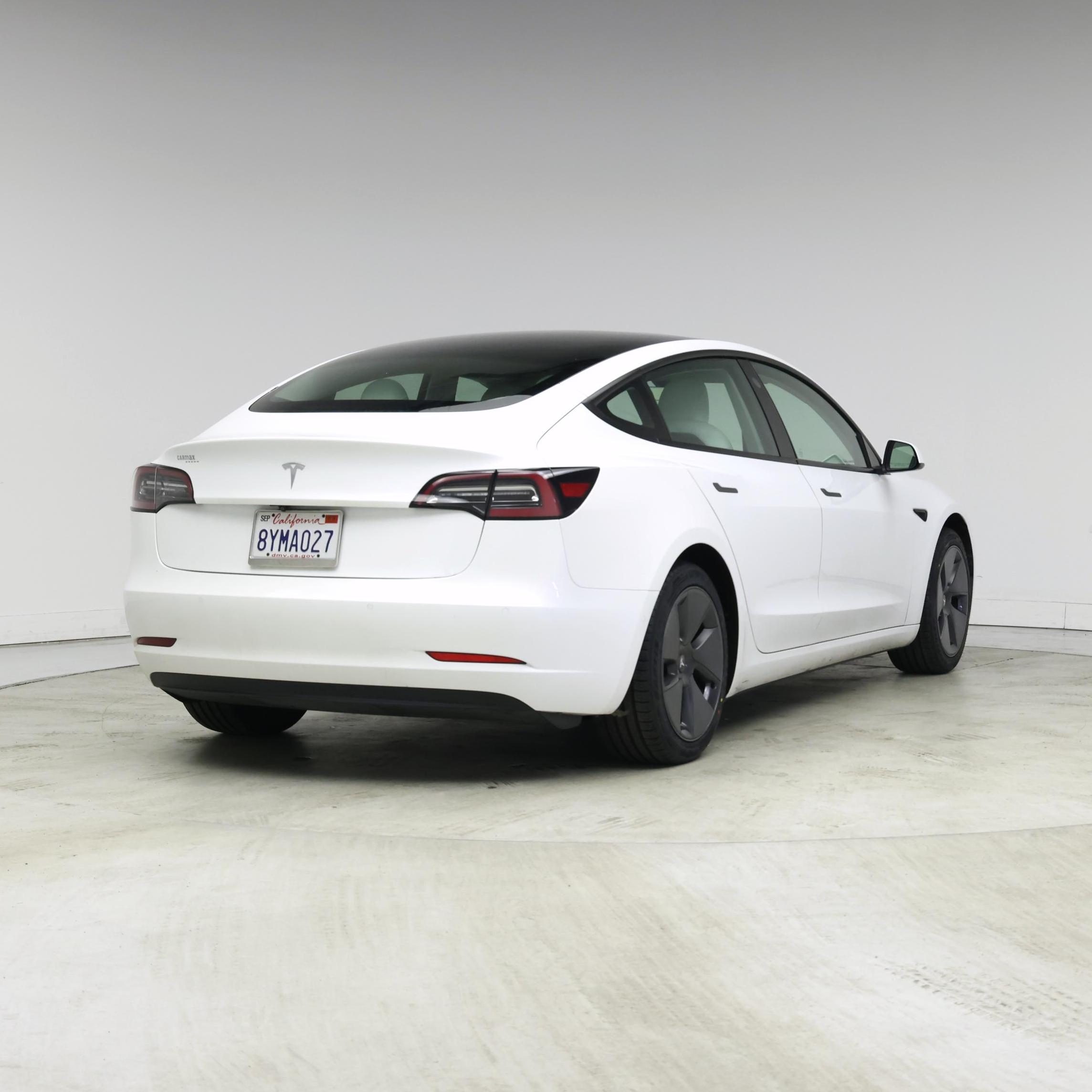 Thumbnail: 2021 Tesla Model 3 - 8