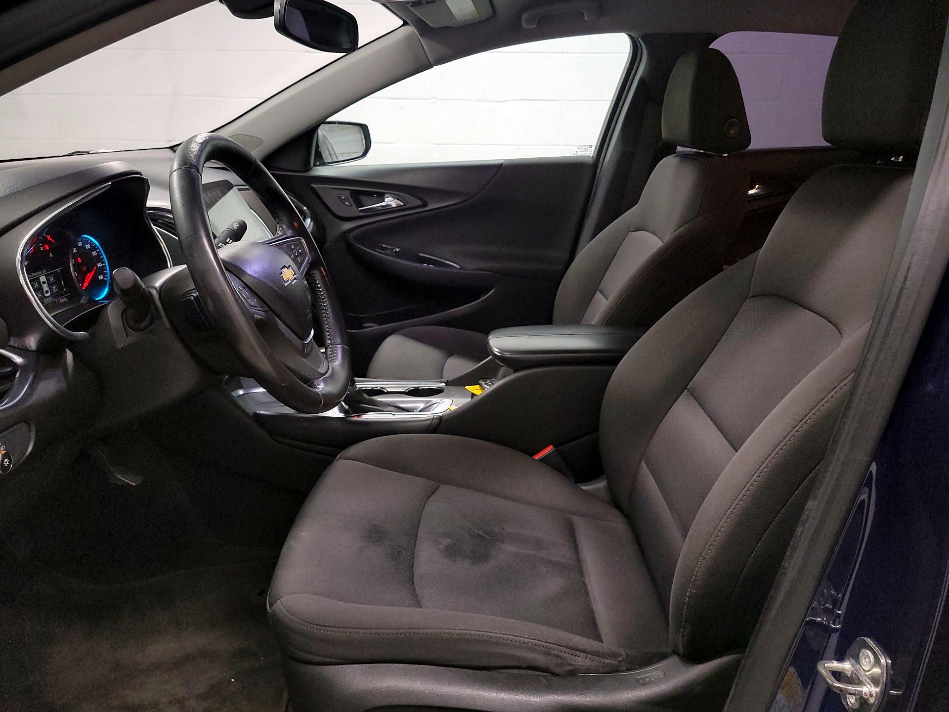 Thumbnail: 2018 Chevrolet Malibu - 11