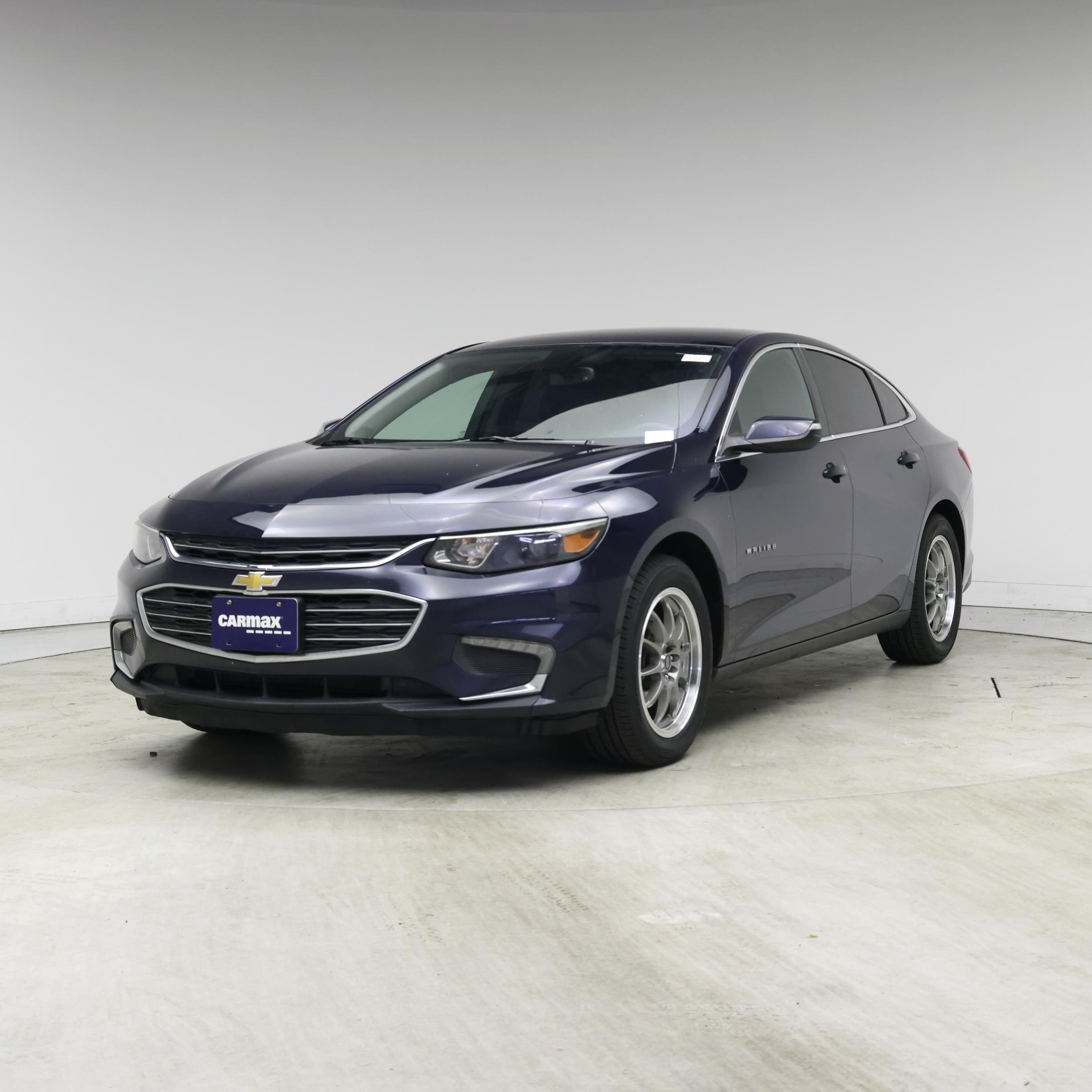 Thumbnail: 2018 Chevrolet Malibu - 4