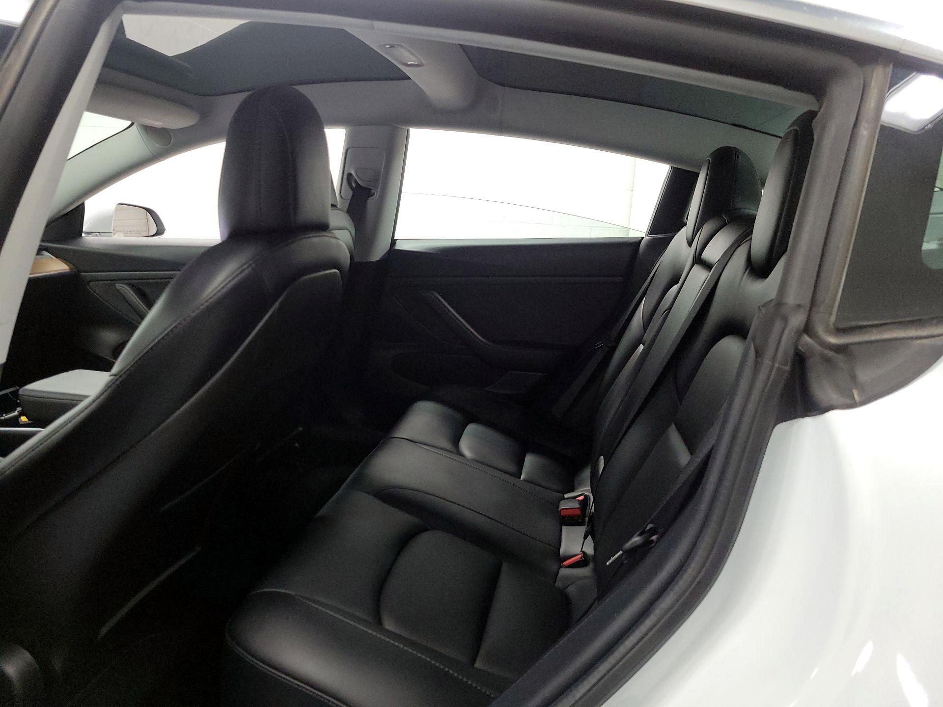 Thumbnail: 2020 Tesla Model 3 - 17