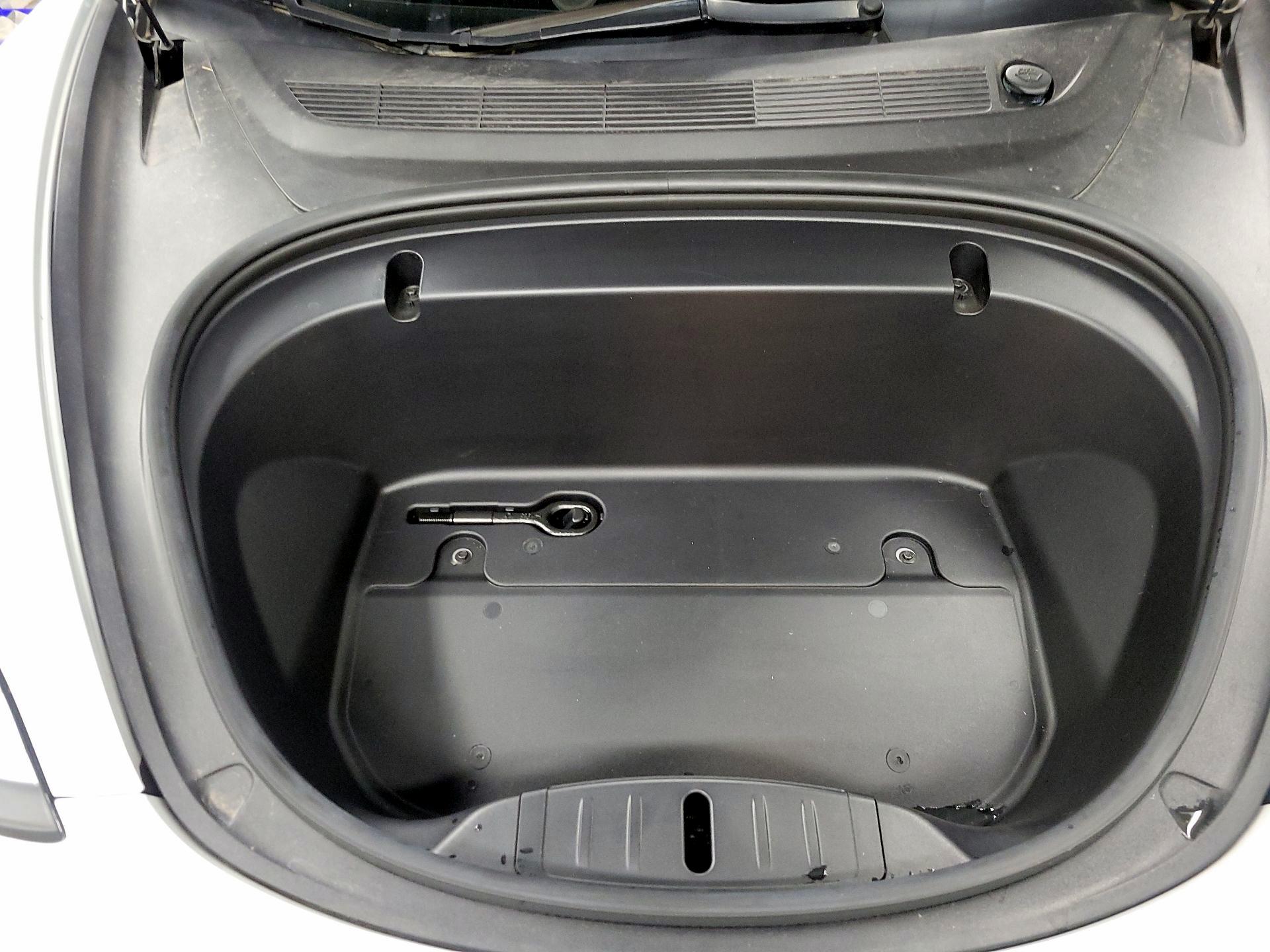 Thumbnail: 2020 Tesla Model 3 - 19