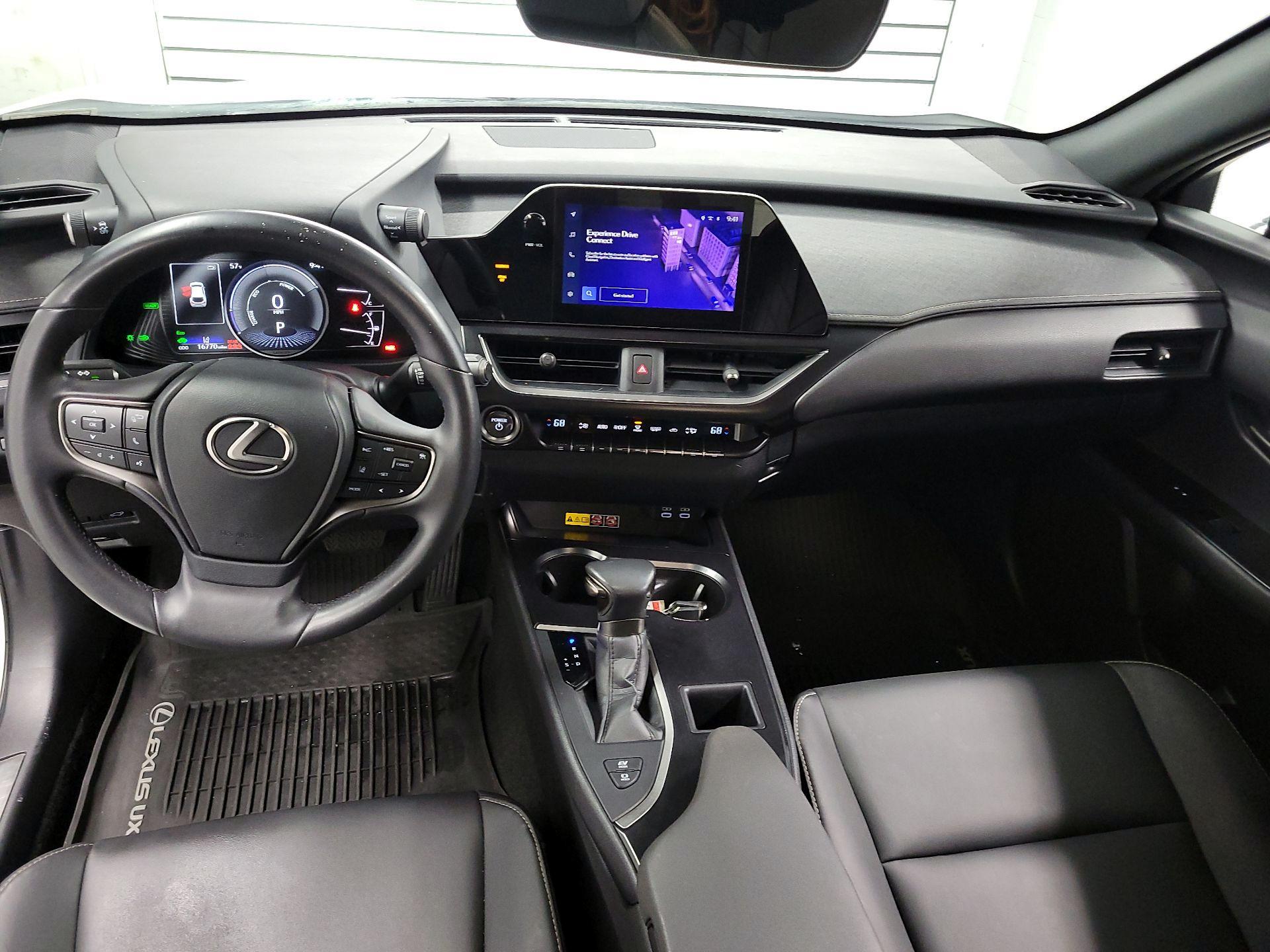 Thumbnail: 2024 Lexus UX - 9
