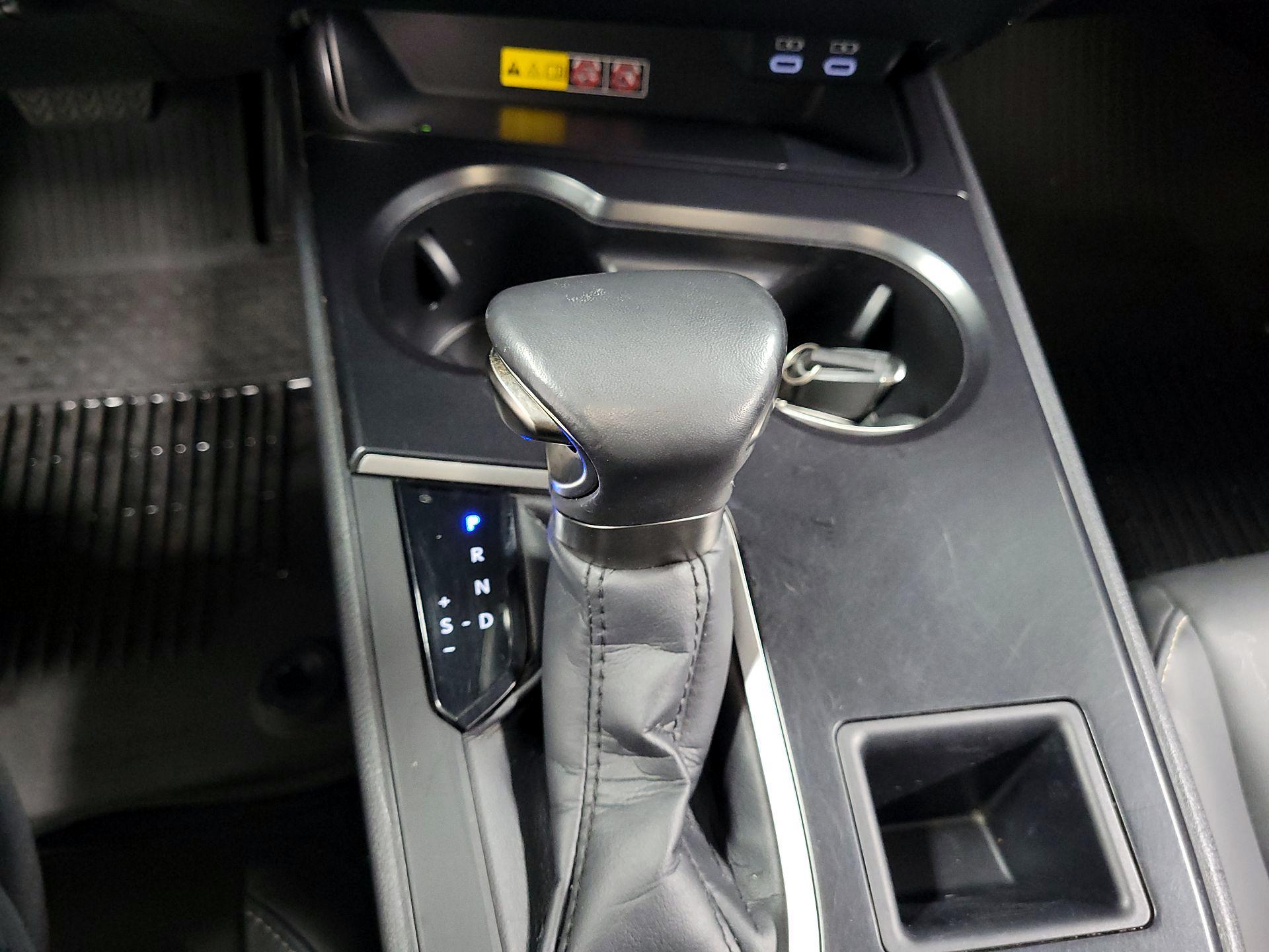 Thumbnail: 2024 Lexus UX - 17