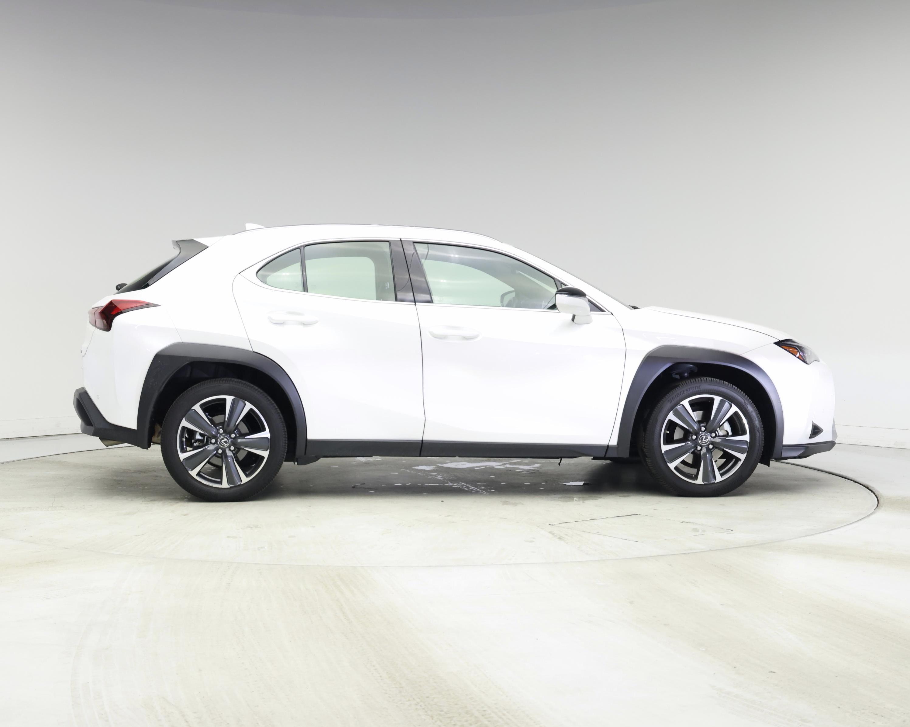 Thumbnail: 2024 Lexus UX - 7