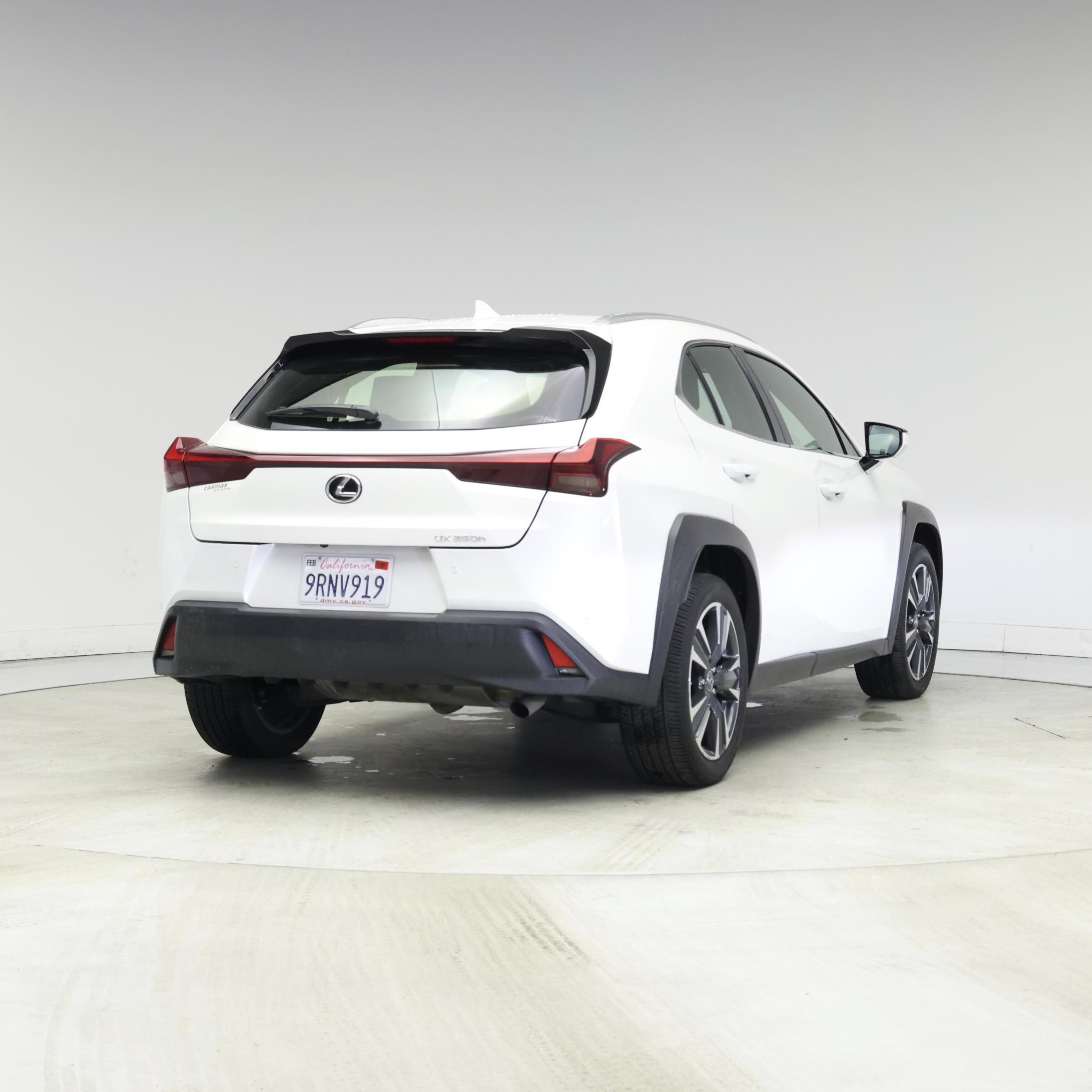 Thumbnail: 2024 Lexus UX - 8