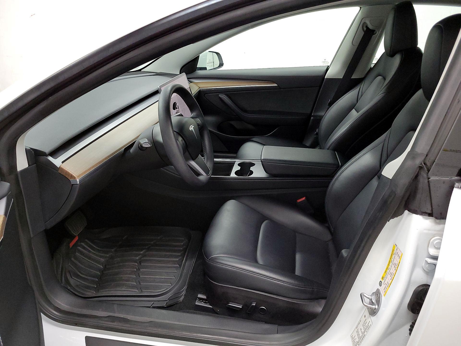 Thumbnail: 2023 Tesla Model 3 - 9