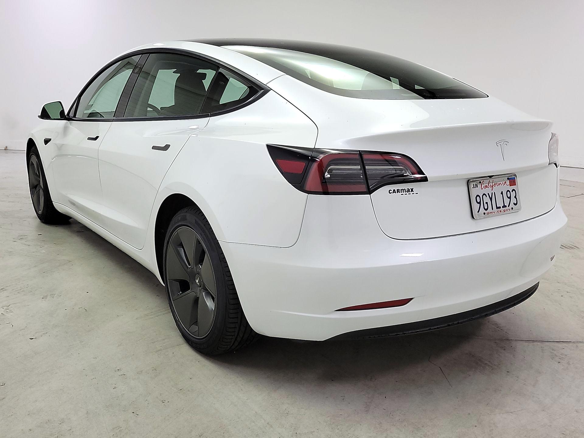 Thumbnail: 2023 Tesla Model 3 - 7